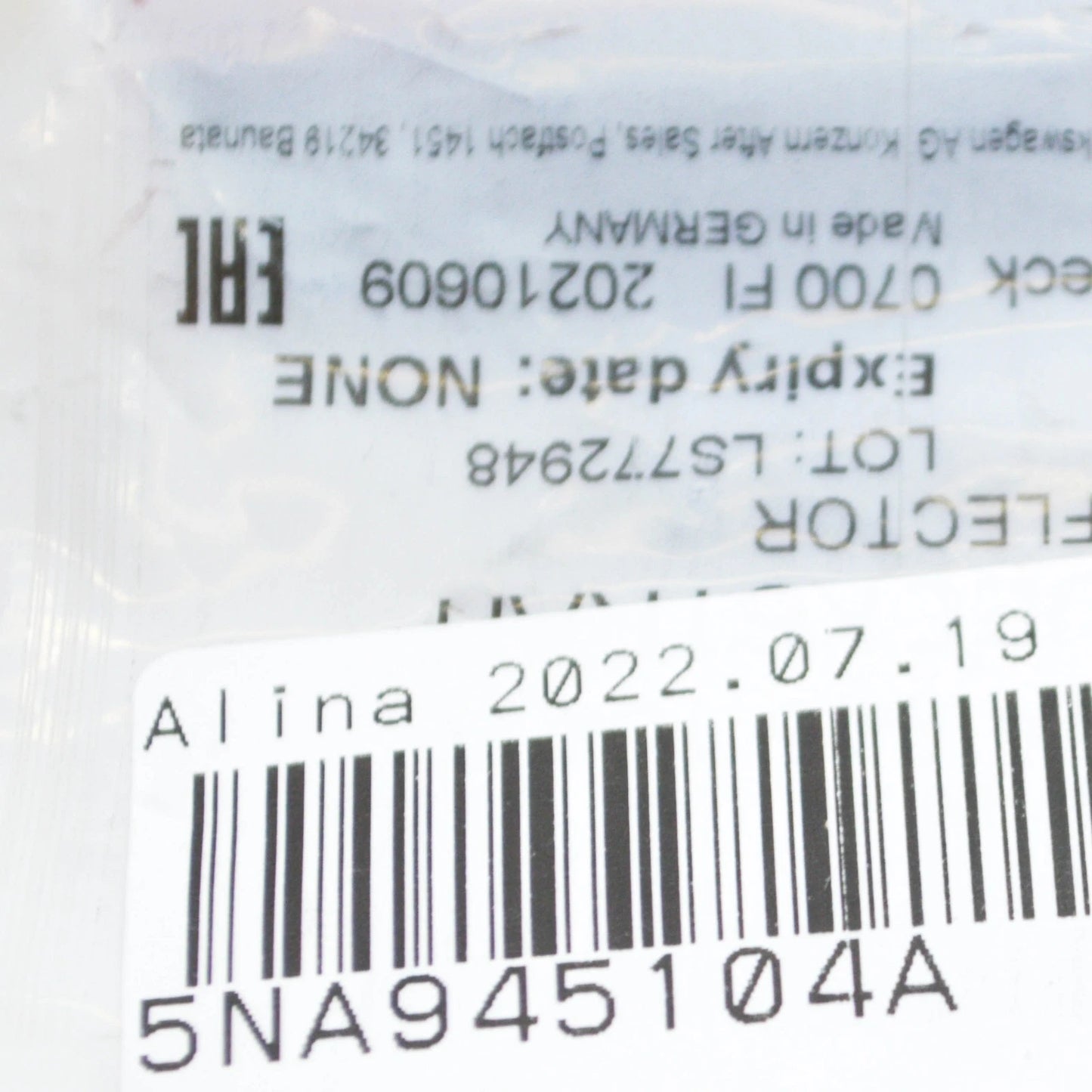 NEW VOLKSWAGEN TIGUAN AD REAR RIGHT BUMPER REFLECTOR 5NA945104A