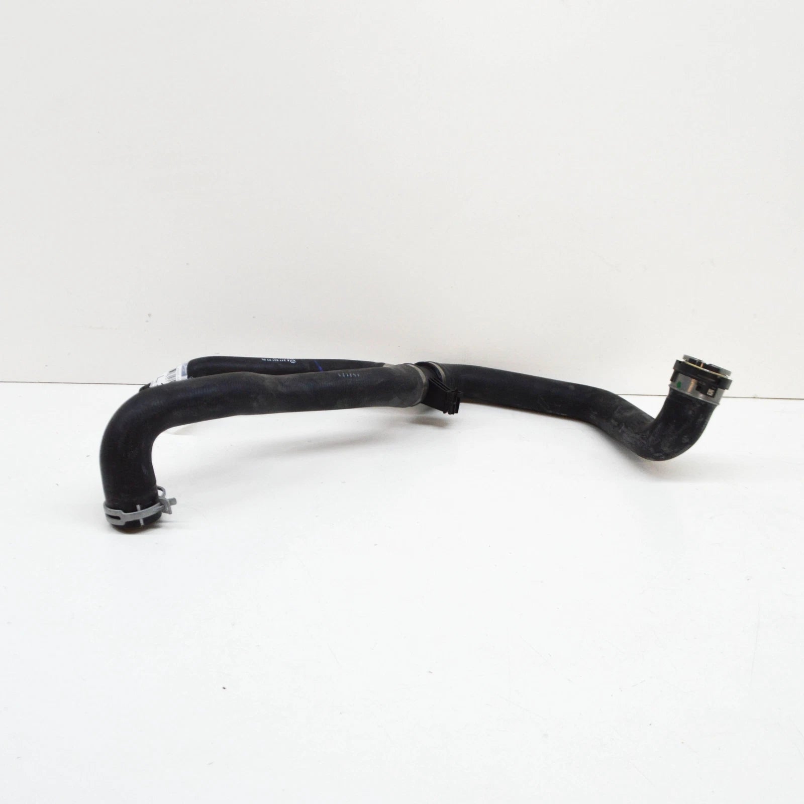 NEW MERCEDES-BENZ A W177 ENGINE WATER COOLANT HOSE A2475010358 ORIGINAL