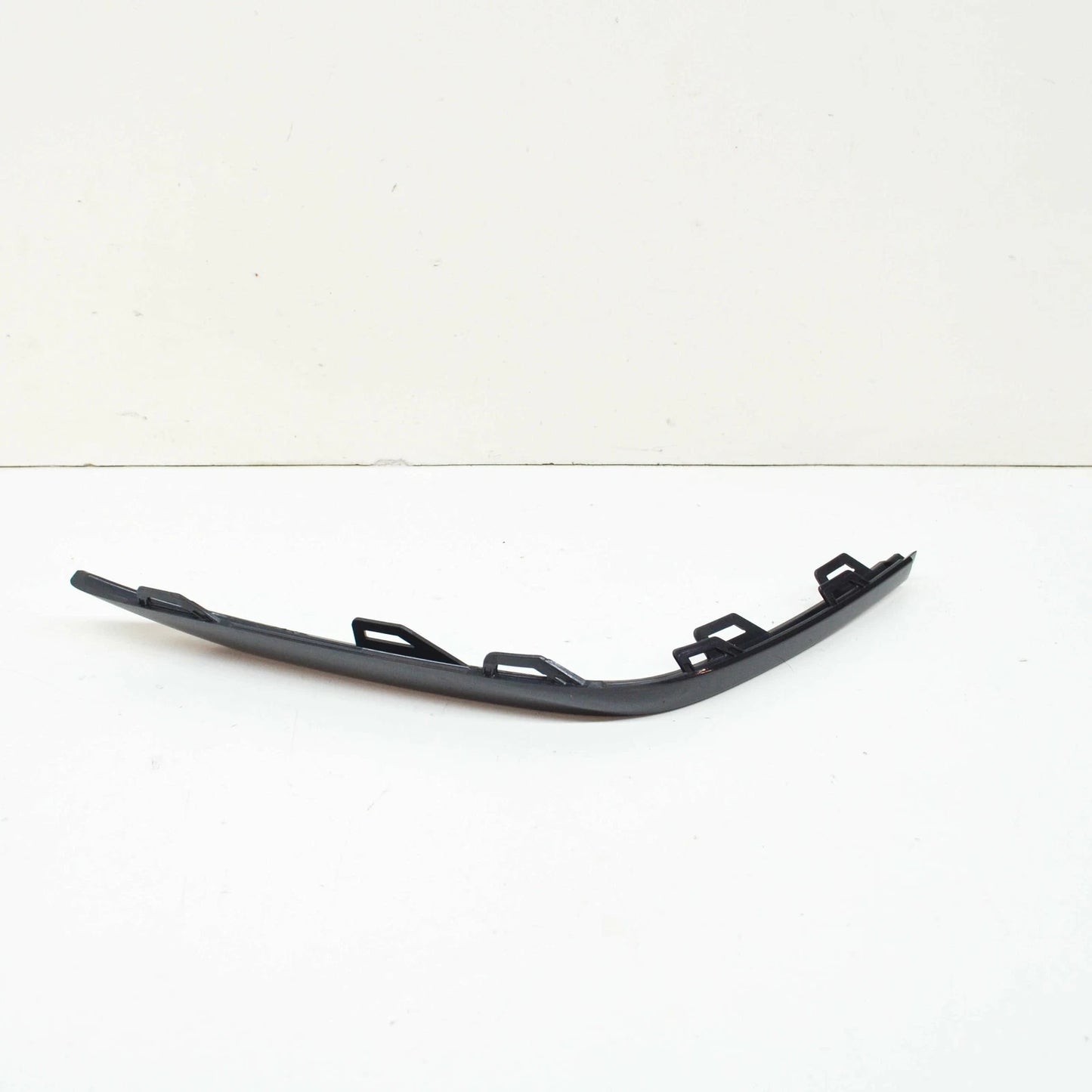 NEW AUDI A5 S5 CABRIO REAR LEFT BUMPER MOLDING HIGH GLOSS 8W6853257ARN4