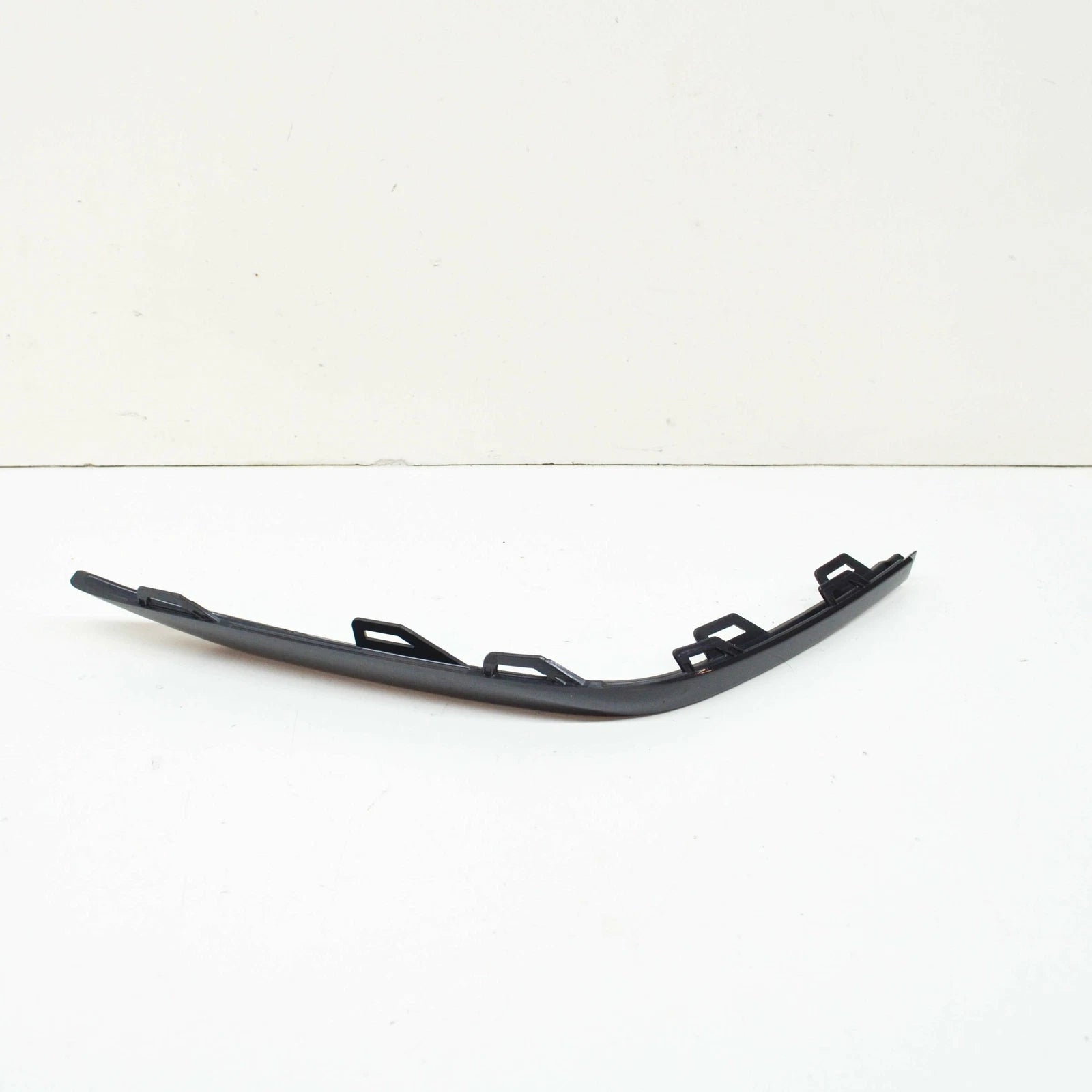 NEW AUDI A5 S5 CABRIO REAR LEFT BUMPER MOLDING HIGH GLOSS 8W6853257ARN4