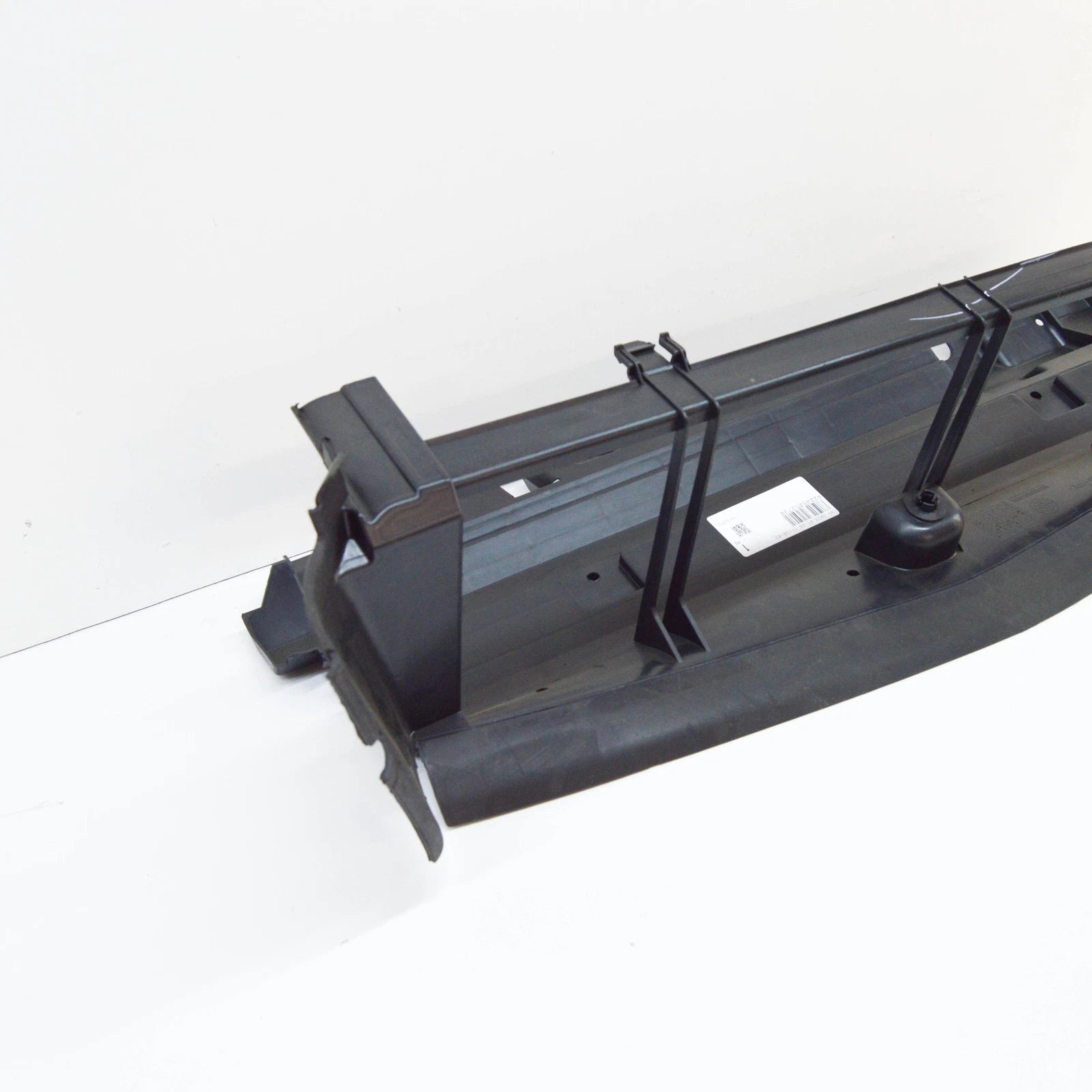 NEW MERCEDES-BENZ GLK-CLASS X204 RADIATOR AIR DUCT A2045052730 ORIGINAL