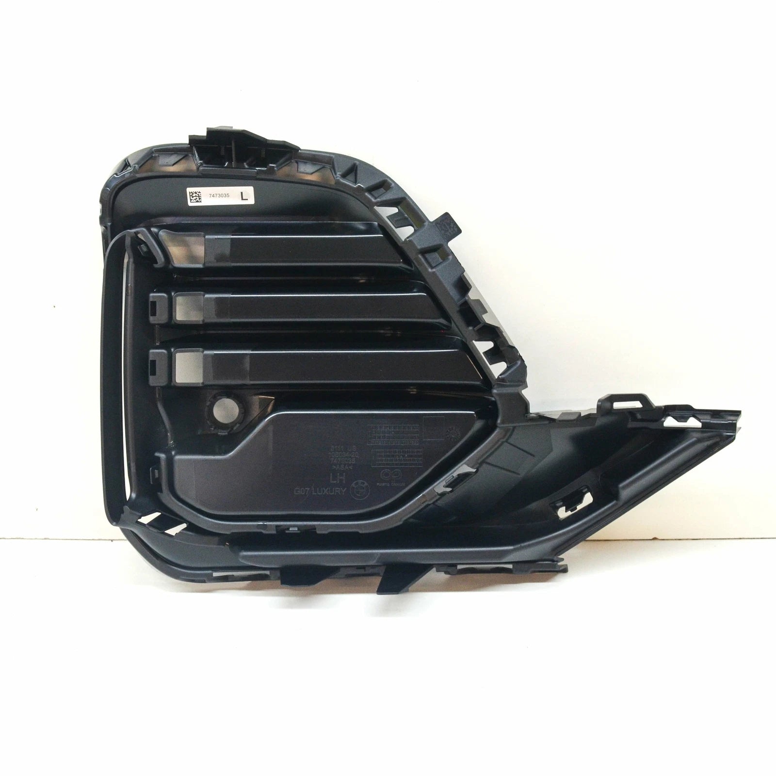 NEW BMW X7 G07 FRONT LEFT BUMPER SIDE CLOSED GRILLE LUXURY 51117473035 ORIGINAL