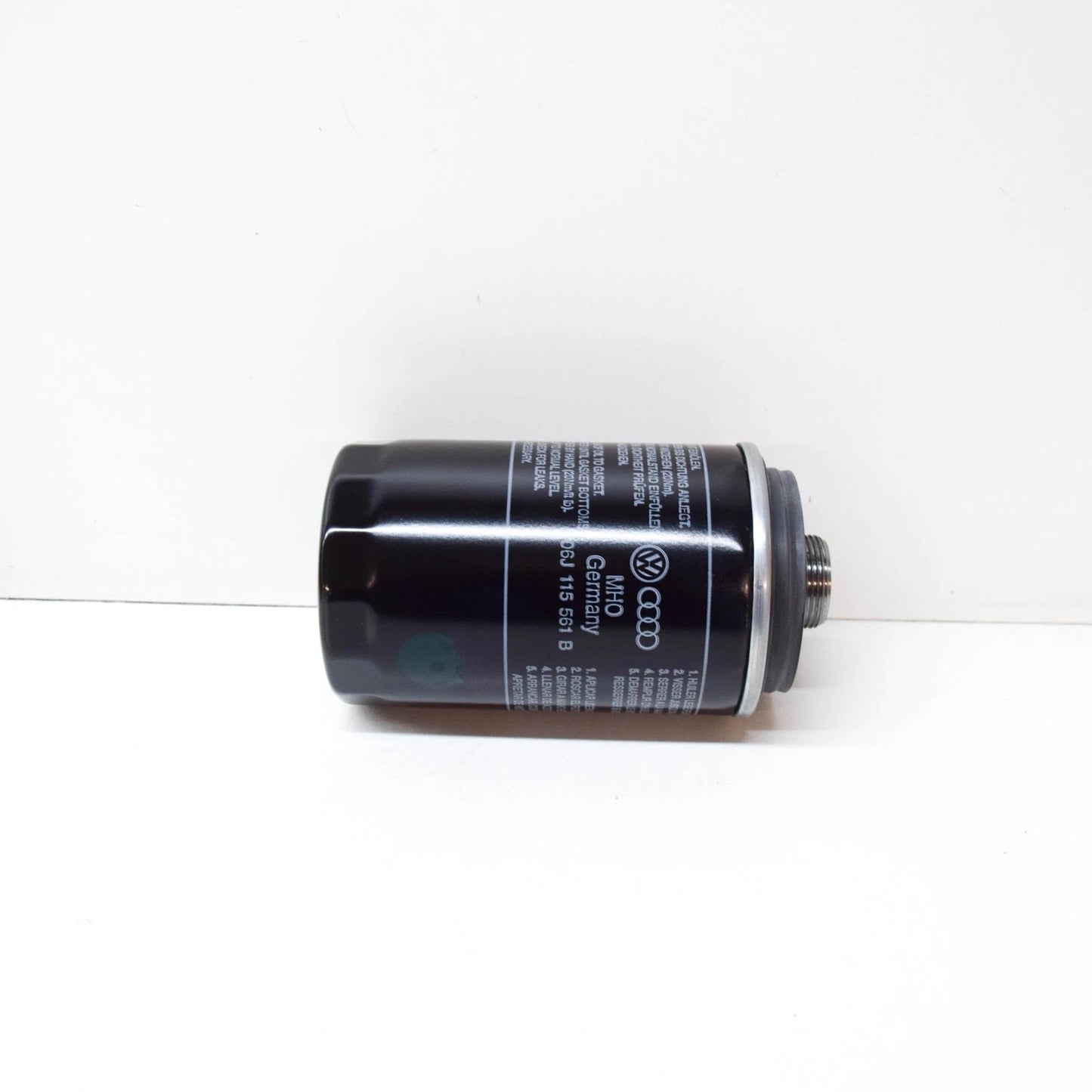 NEW VOLKSWAGEN TRANSPORTER T6 OIL FILTER 06J115403R ORIGINAL
