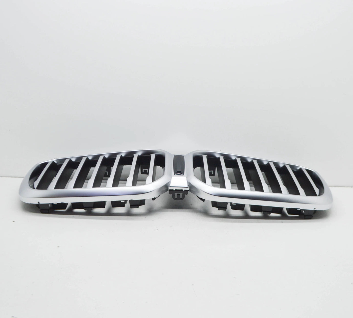 NEW BMW X3 G01 FRONT BUMPER RADIATOR GRILLE 51139881906 ORIGINAL