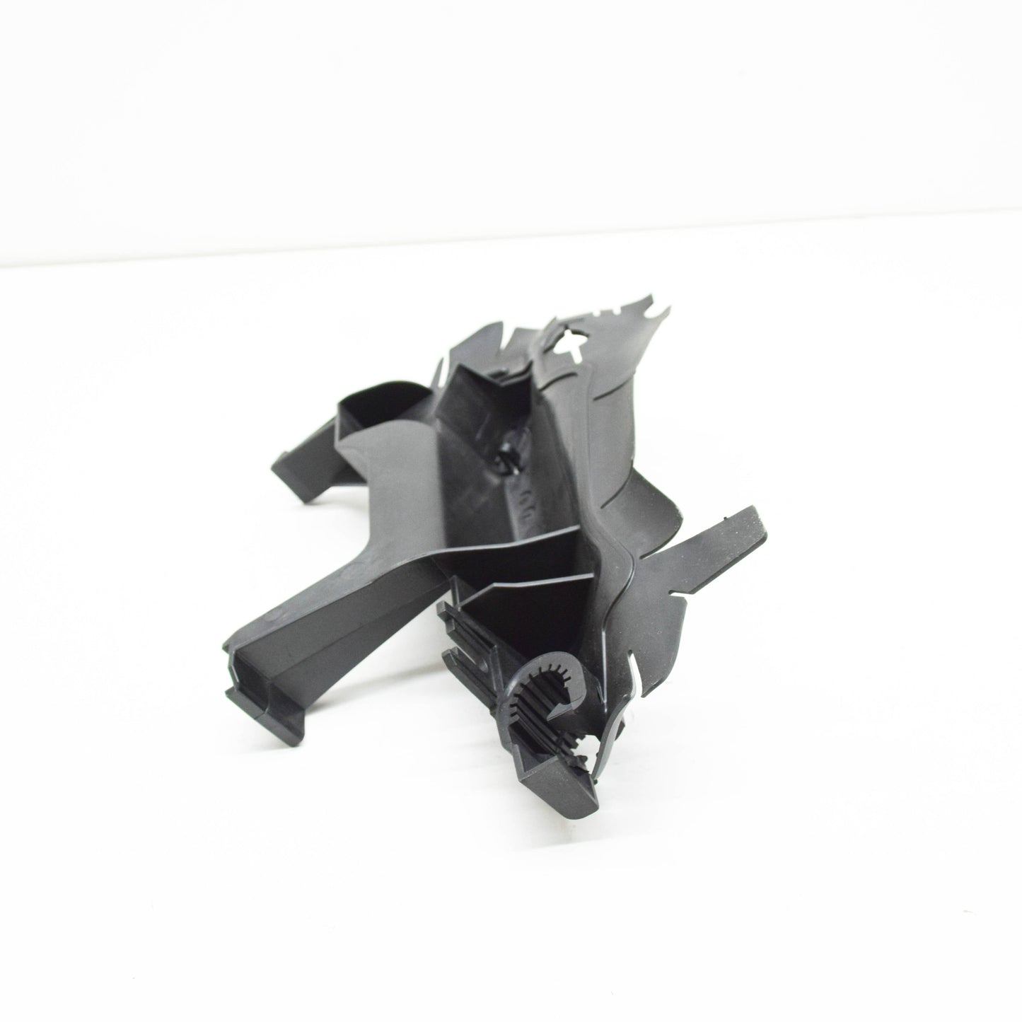 NEW MERCEDES-BENZ E W212 LEFT ENGINE OIL COOLER BRACKET A2125001631 ORIGINAL