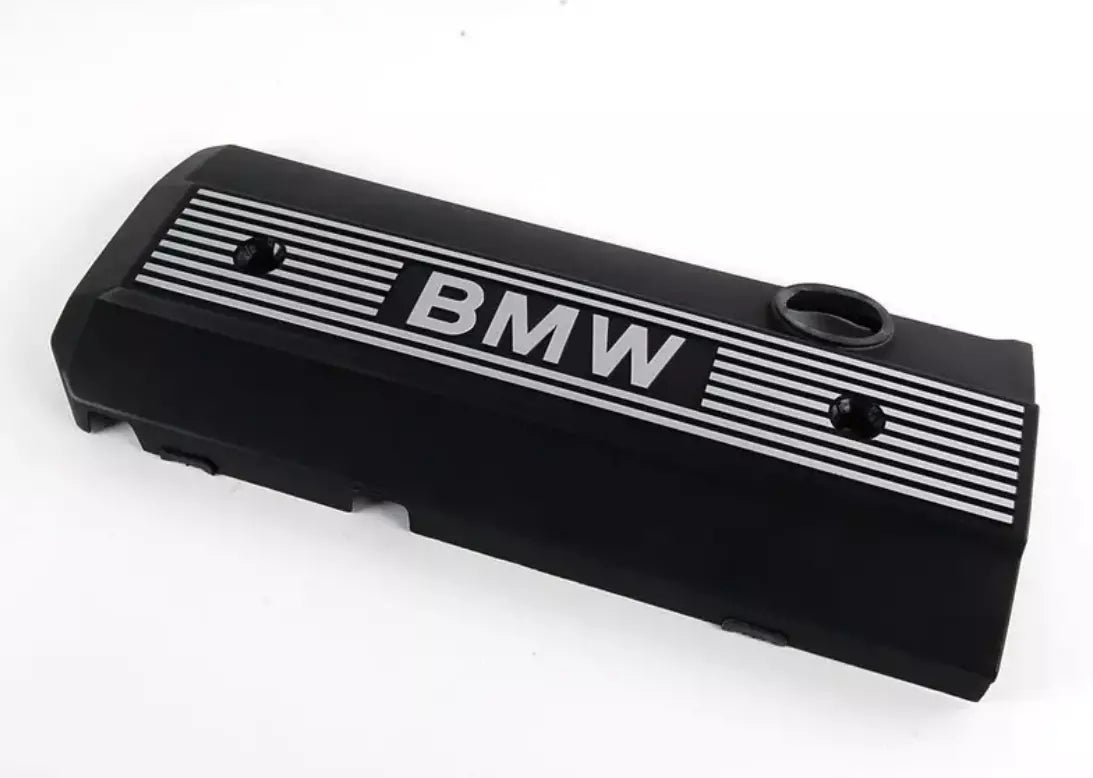 NEW BMW X3 E83 ENGINE COVER 11127526445 7526445 ORIGINAL