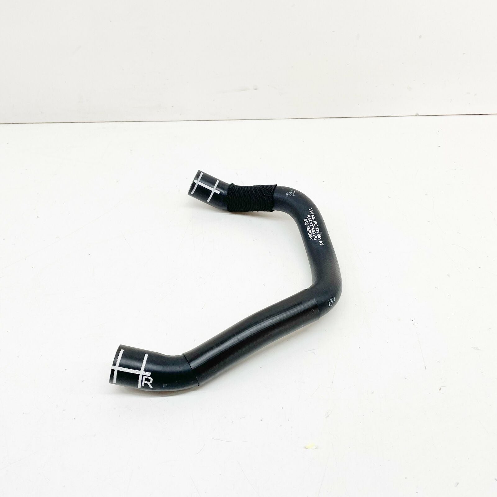 NEW VOLKSWAGEN BEETLE A5 COOLANT HOSE 1K0121051AT ORIGINAL