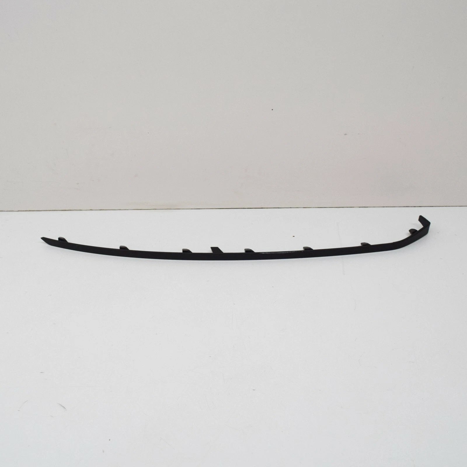 NEW AUDI A3 8V FRONT RIGHT BUMPER MOLDING STRIP TRIM S-LINE 8V5807534A OEM