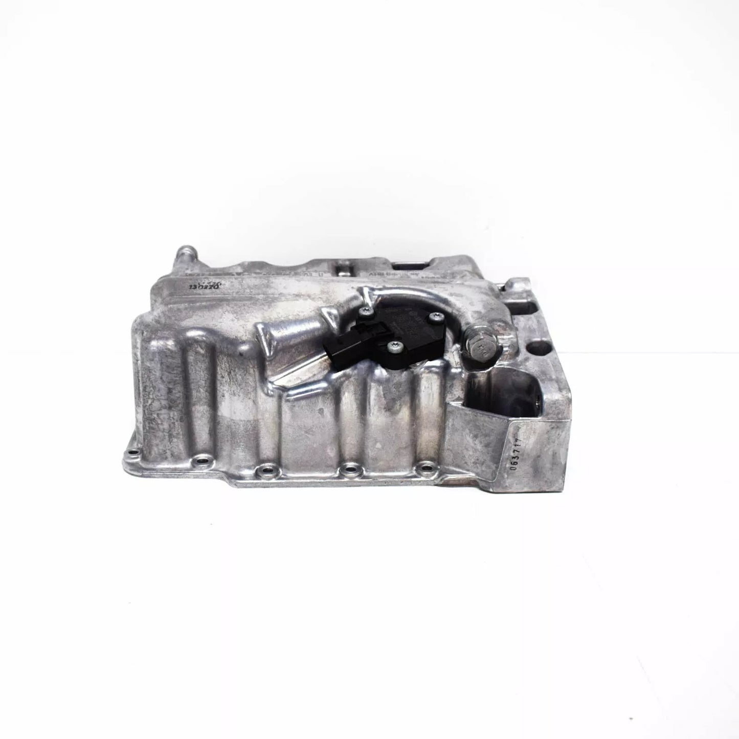 NEW AUDI A3 8V ENGINE OIL PAN 04C103601C ORIGINAL