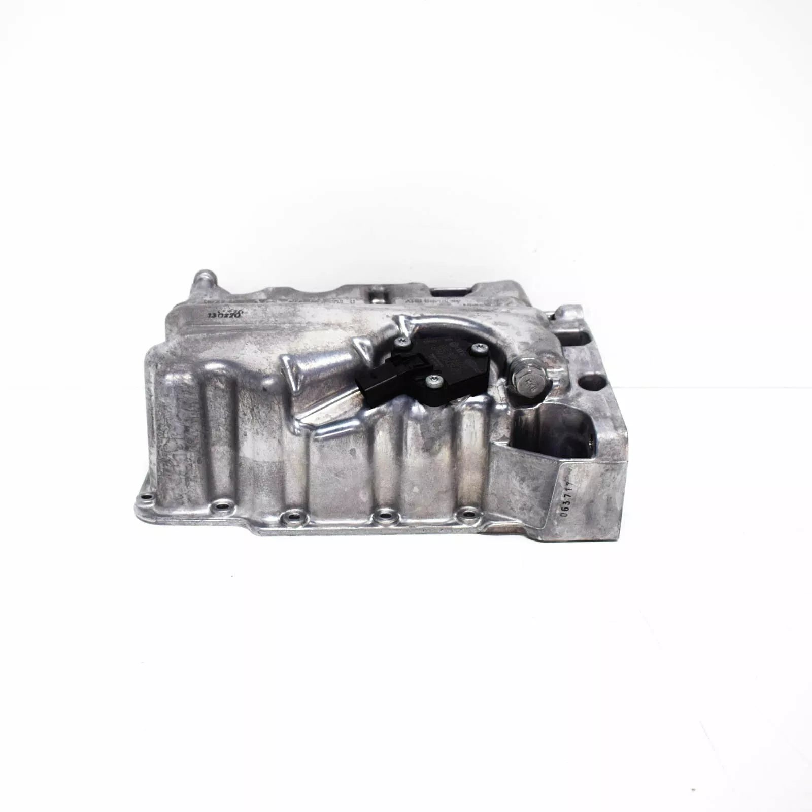 NEW AUDI A3 8V ENGINE OIL PAN 04C103601C ORIGINAL