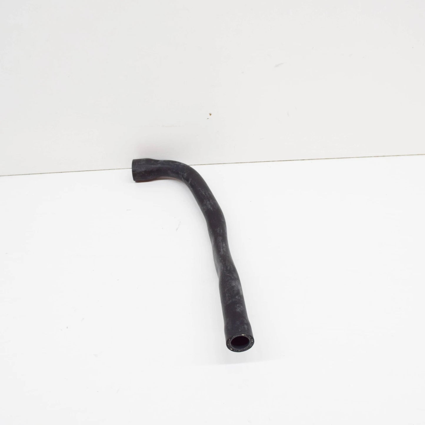 NEW BMW E31 E38 COUPE SEDAN COOLING SYSTEM WATER HOSE 11531741417 ORIGINAL