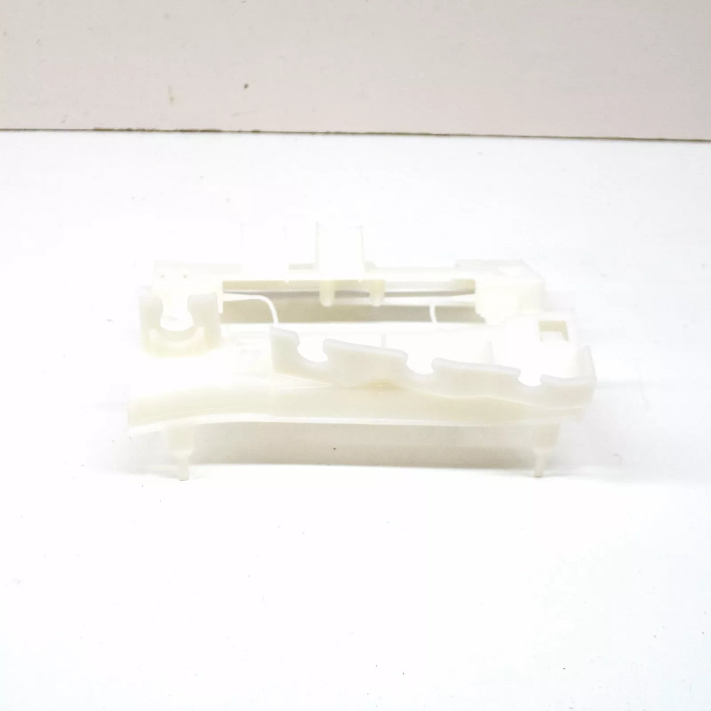 NEW BMW X5 G05 REAR WHEEL SPEED RIGHT SENSOR BRACKET 34526878164 ORIGINAL