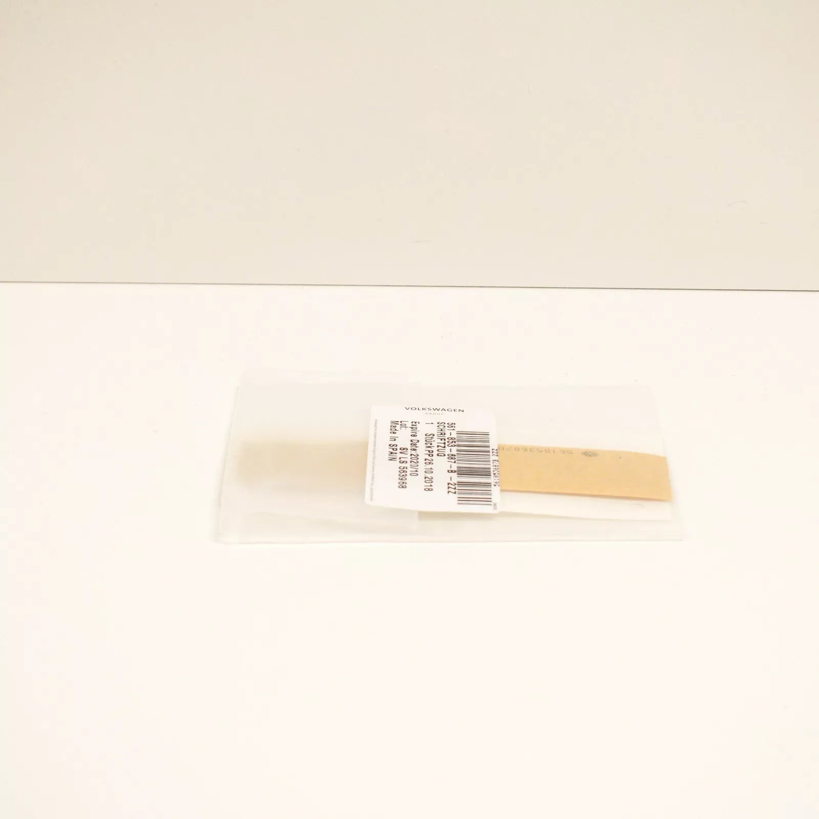 NEW VOLKSWAGEN PASSAT B8 REAR TAILGATE BOOT LID EMBLEM 561853687B2ZZ ORIGINAL