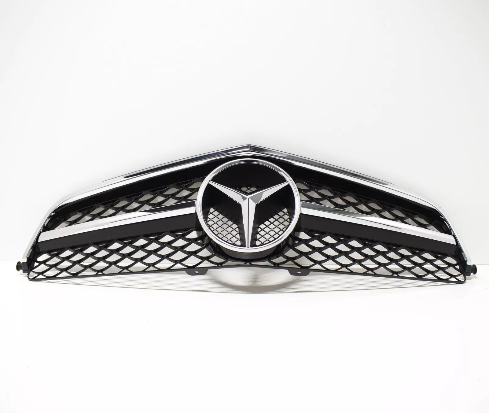 NEW MERCEDES-BENZ C W204 RADIATOR GRILLE A2048802483 ORIGINAL