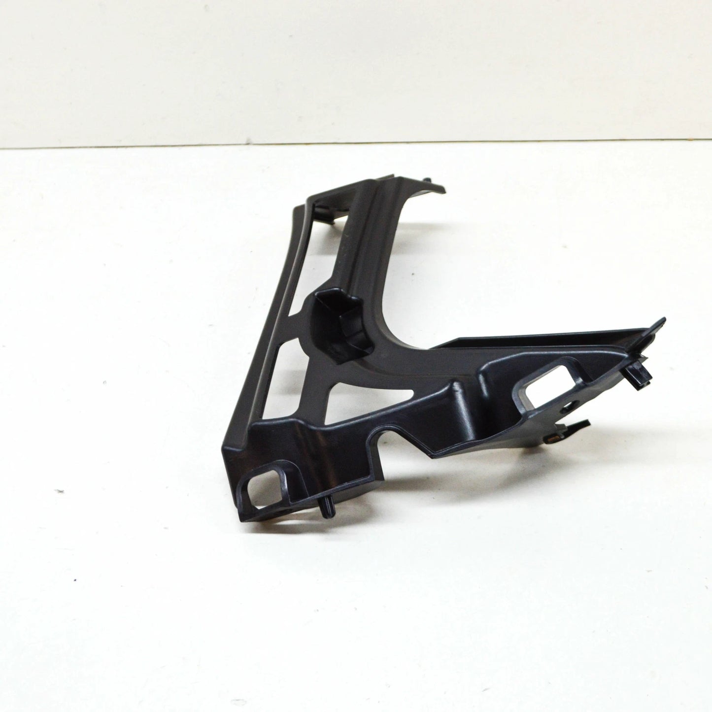 NEW BMW M5 F10 FRONT RIGHT FENDER HOLDER BRACKET 51117903882 ORIGINAL