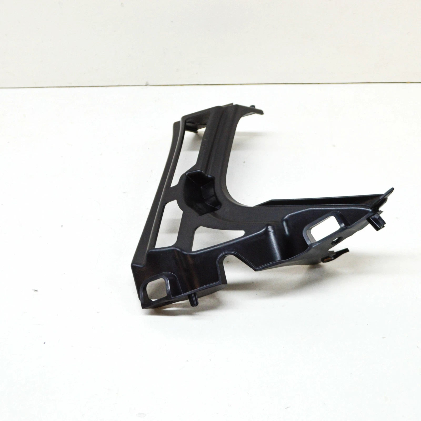 NEW BMW M5 F10 FRONT RIGHT FENDER HOLDER BRACKET 51117903882 ORIGINAL