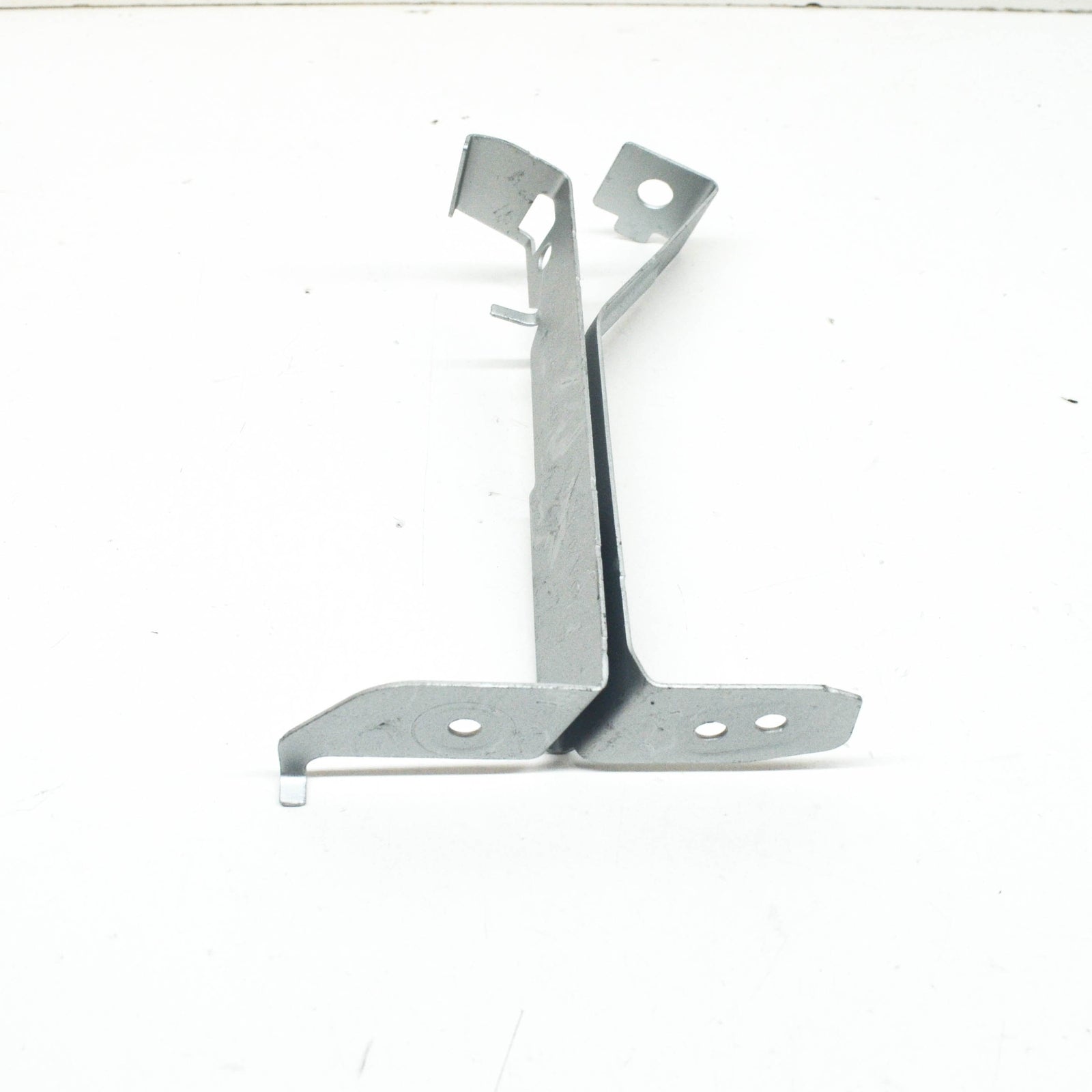 NEW MB C-CLASS COUPE C204 FRONT SHIELD BRACKET HOLDER A2045241340 2012 ORIGINAL