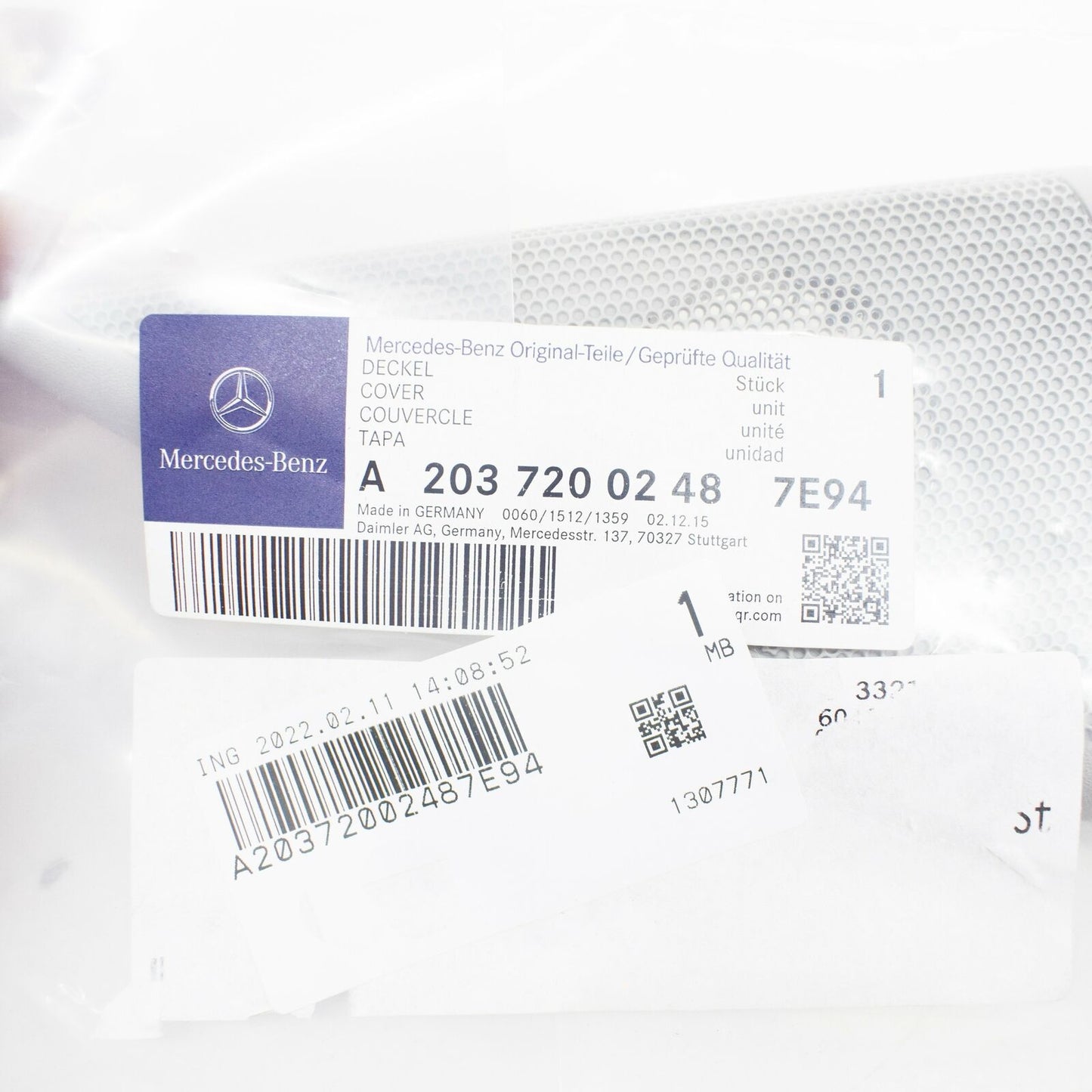 NEW MERCEDES-BENZ C W203 FRONT RIGHT TWEETER CAP A20372002487E94 ORIGINAL