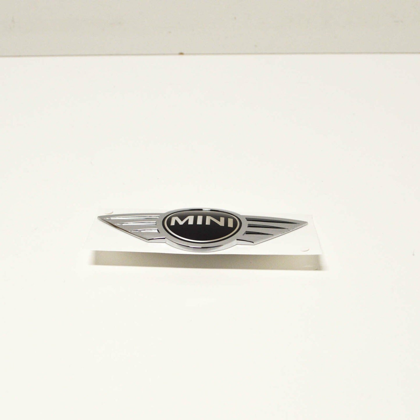 new mini cooper r53 trunk lid chrome badge emblem 51147026186 7026186 original
