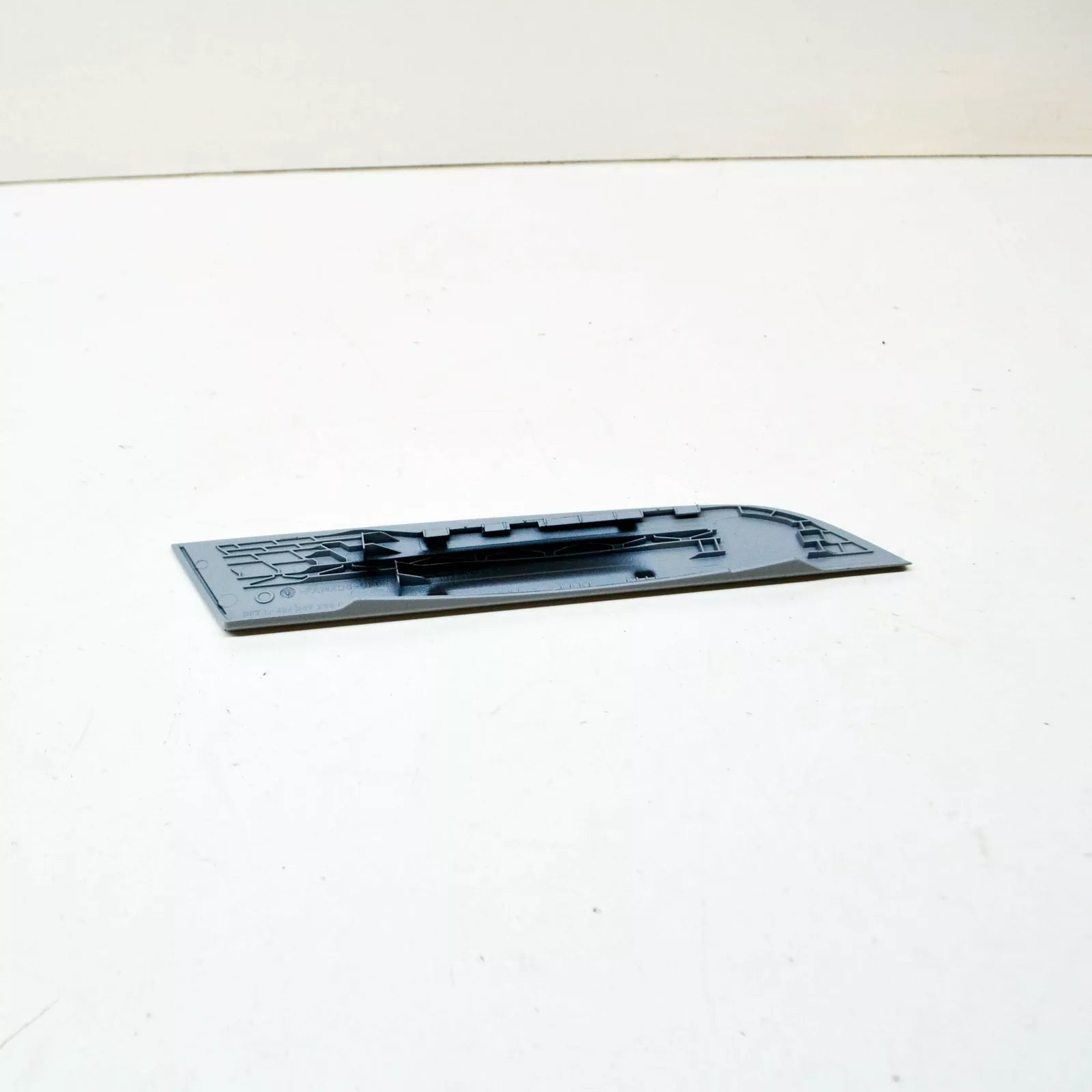 NEW AUDI R8 42 FRONT LEFT DOOR HANDLE TRIM PLATE RHD 424837239CGRU