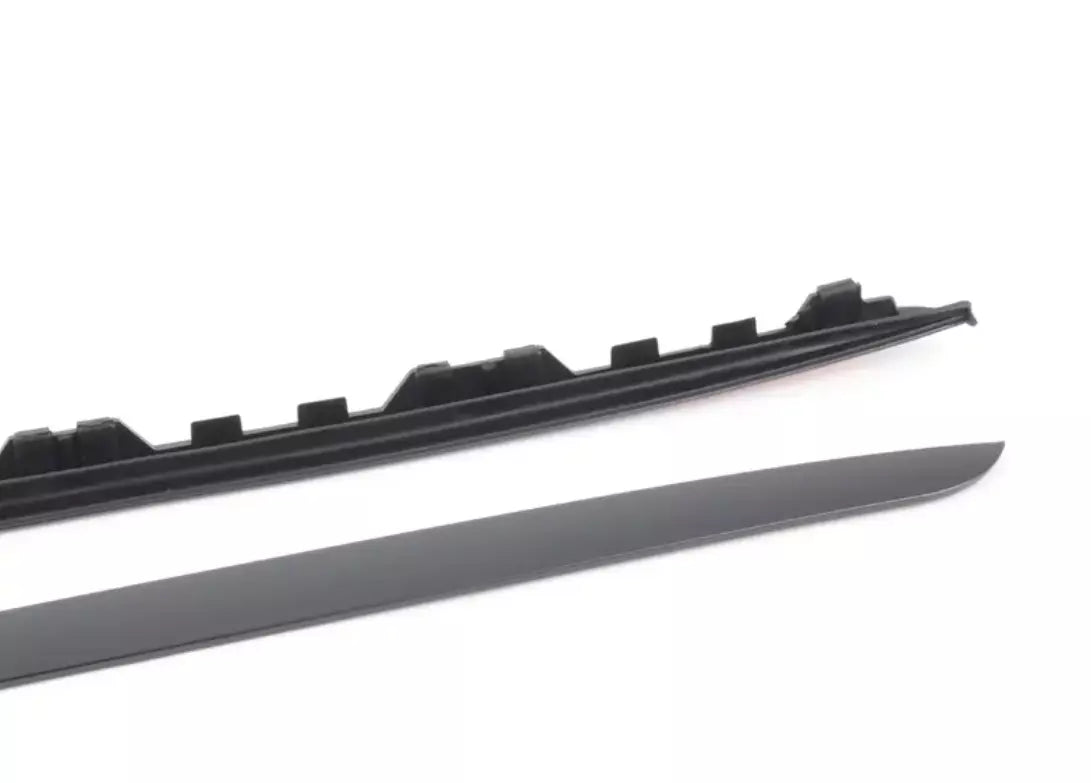 NEW BMW X5 F15,F85 WINDSHIELD LEFT VERTICAL TRIM 7387917 51317387917 ORIGINAL