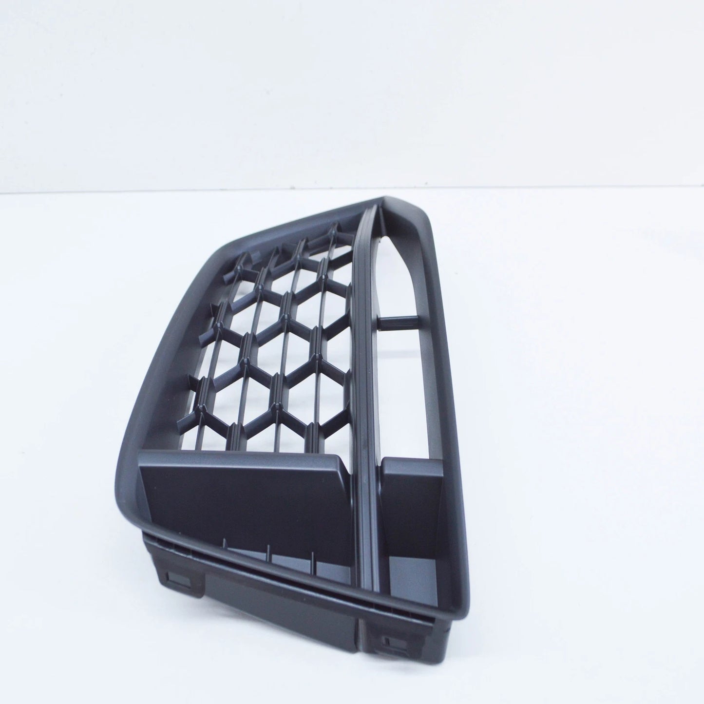 NEW AUDI TT FV FRONT BUMPER RIGHT AIR GUIDE GRILLE 8S0807682G9B9 ORIGINAL