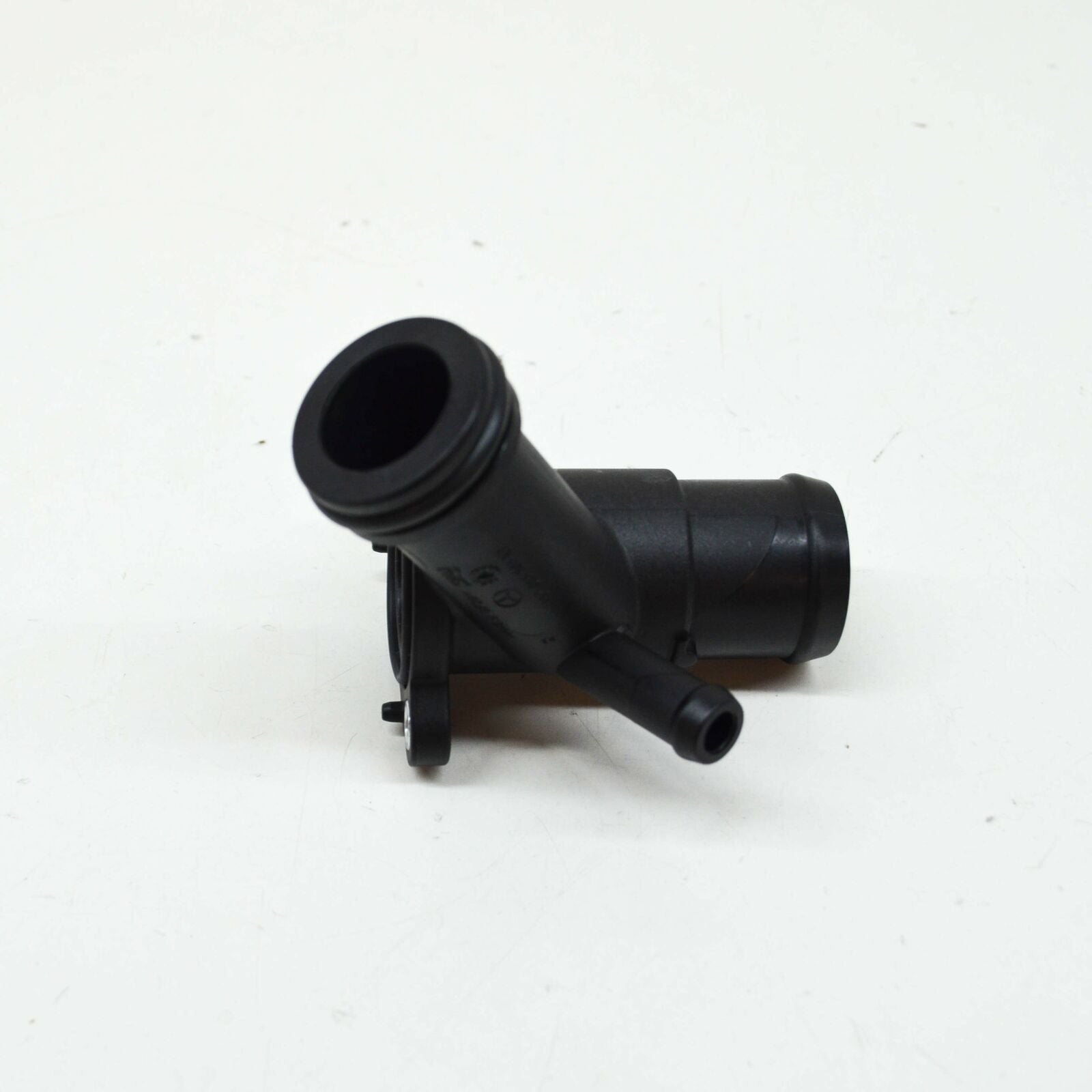 NEW MERCEDES-BENZ B W246 W242 COOLING SYSTEM INLET FLANGE A2702000200 ORIGINAL