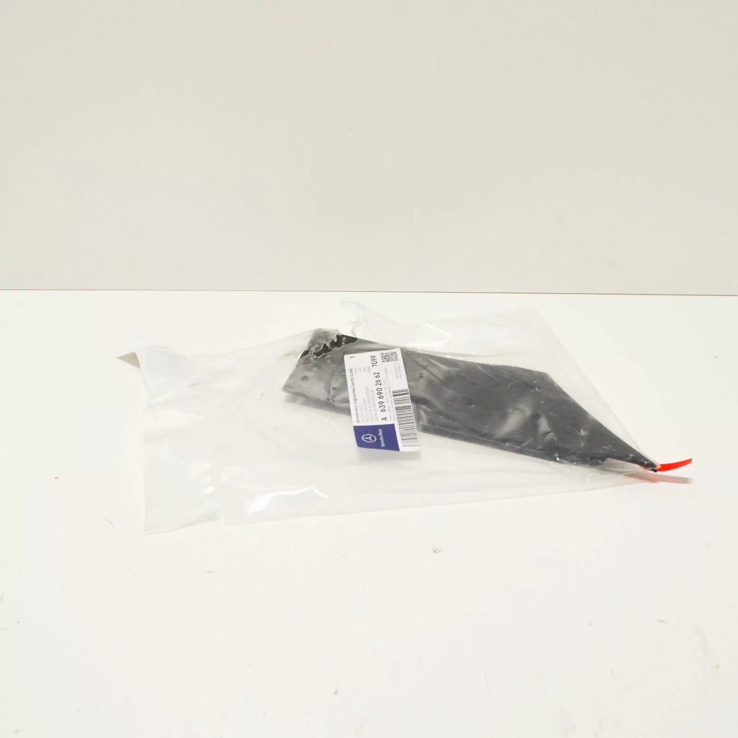 NEW MERCEDES-BENZ VITO W639 REAR RIGHT DOOR MOLDING TRIM A63969026627G99