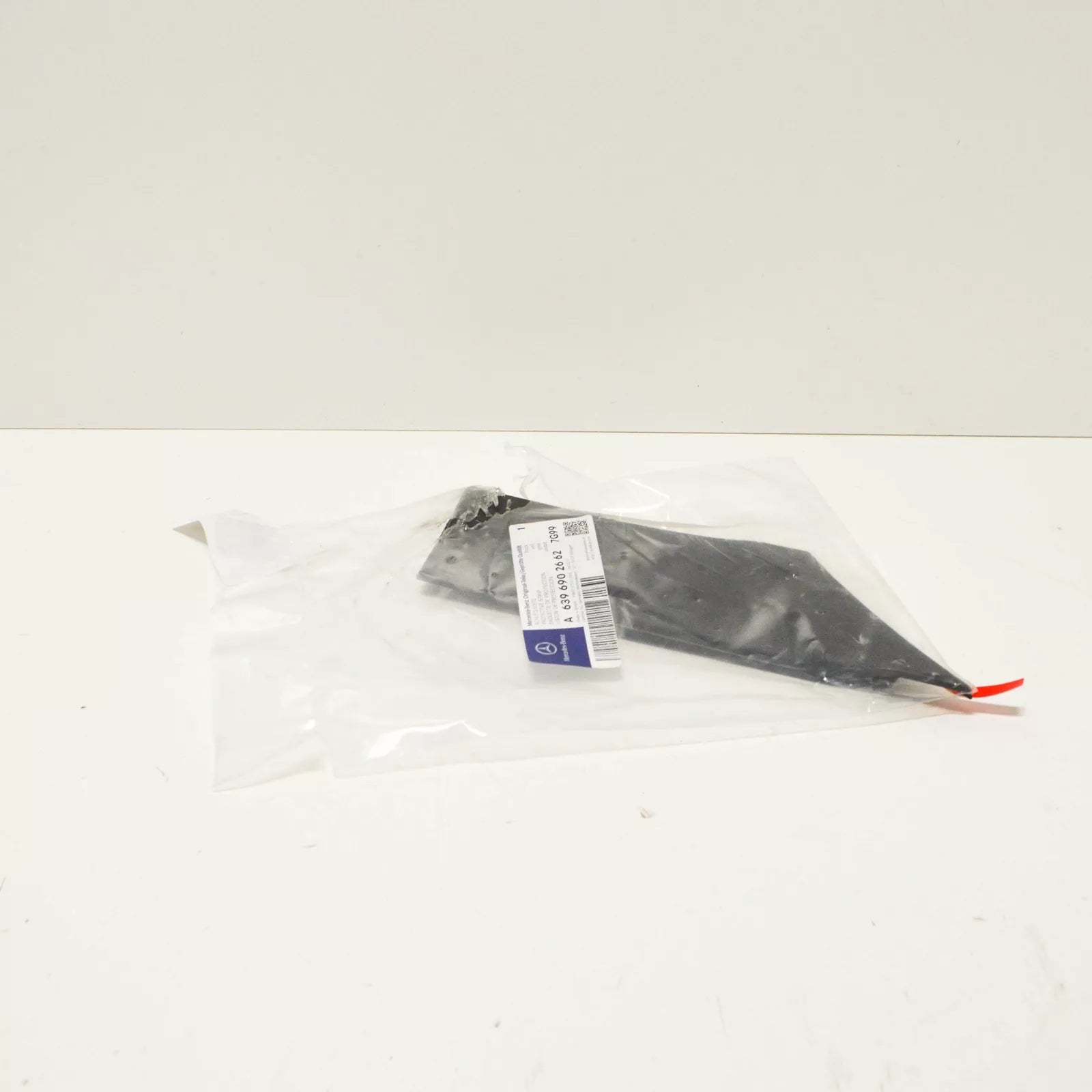 NEW MERCEDES-BENZ VITO W639 REAR RIGHT DOOR MOLDING TRIM A63969026627G99