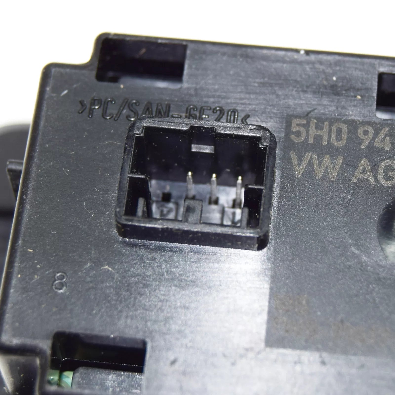 NEW AUDI Q7 4M FRONT RIGHT DOOR LED MODULE 4M8947355F ORIGINAL