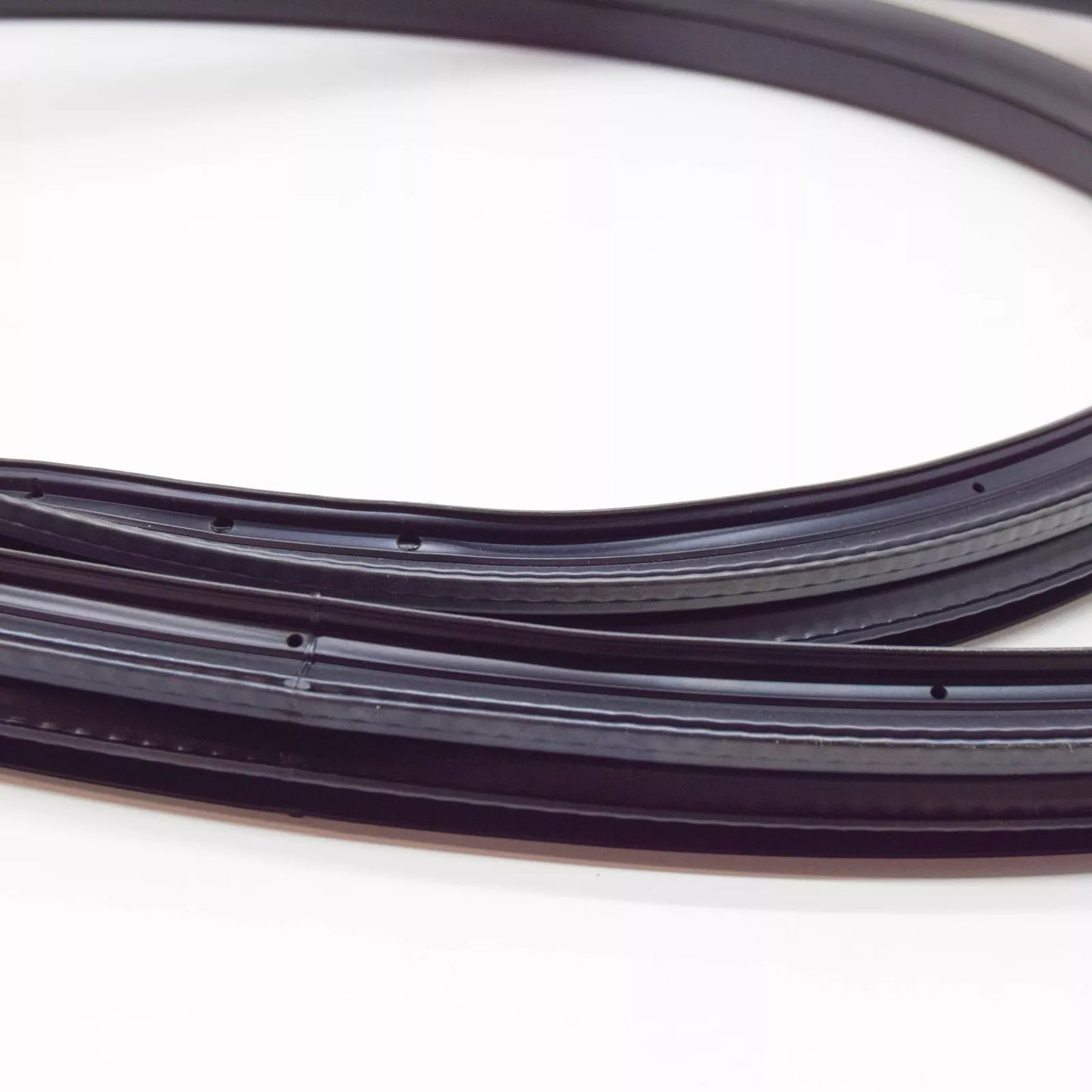 NEW MERCEDES-BENZ CLA COUPE C117 FRONT DOOR SEAL A1176920076 ORIGINAL