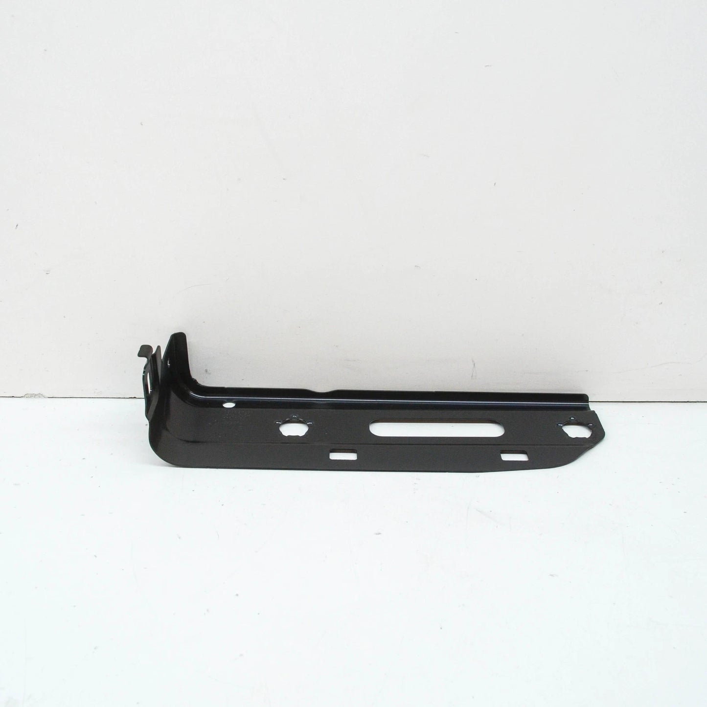 NEW BMW X5 G05 FRONT DUCT LOWER BRACKET 51647443621 ORIGINAL