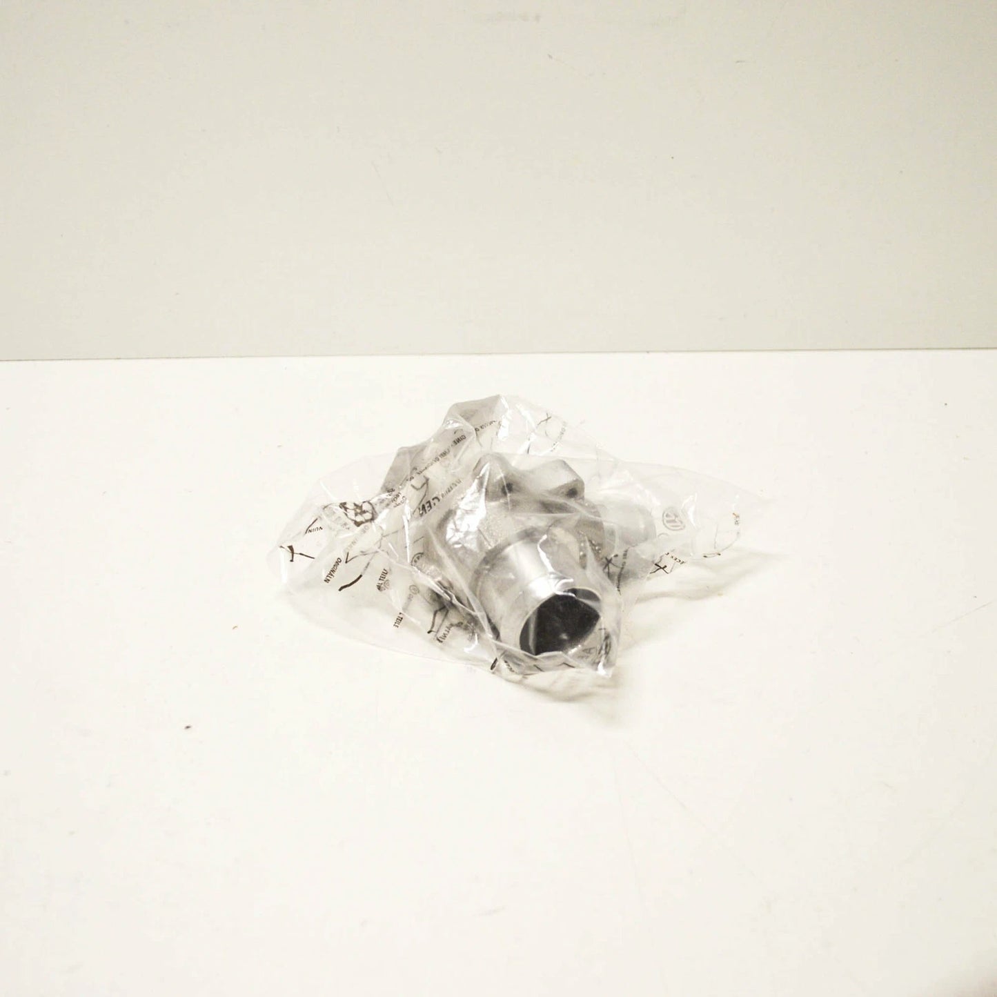 NEW AUDI A3 8P INTERMEDIATE FLANGE 06F145751