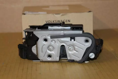 NEW VW GOLF CD MK8 REAR LEFT DOOR LOCK 5TA839015P ORIGINAL