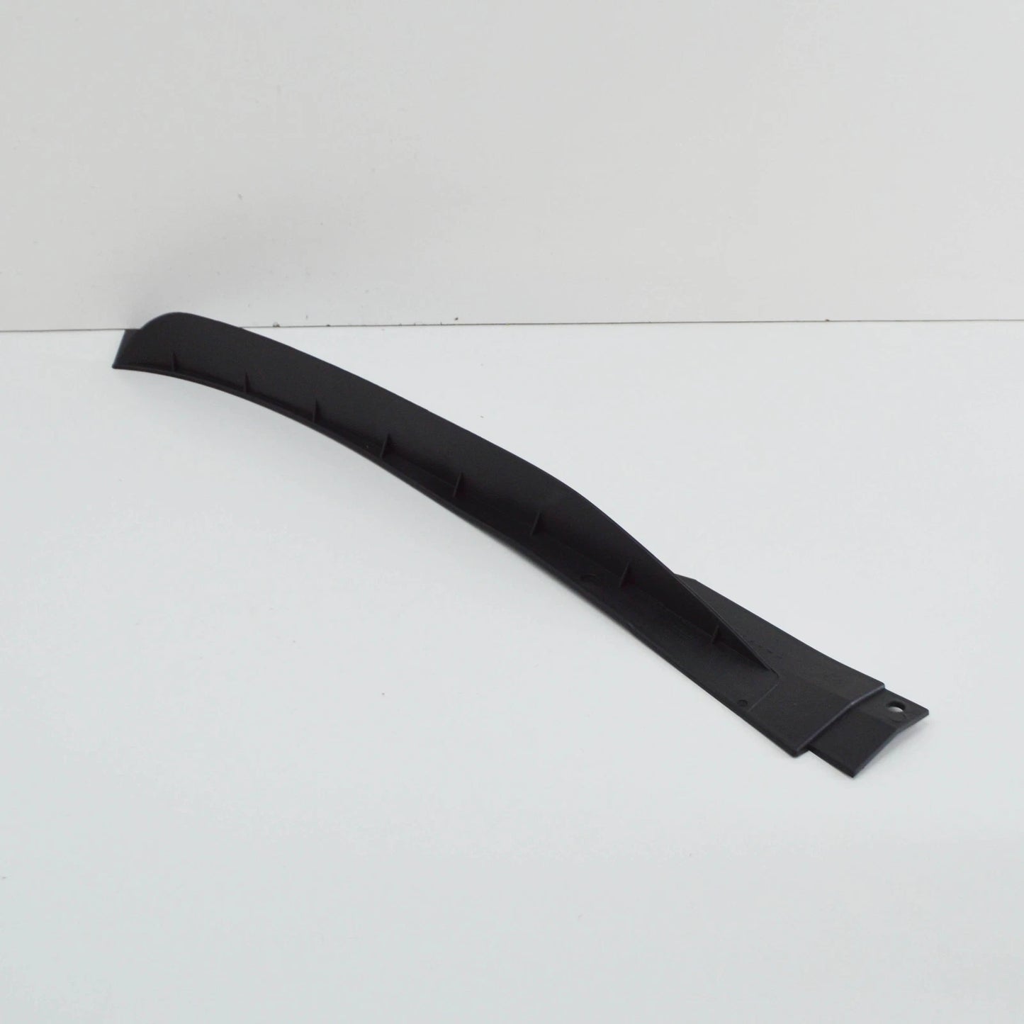 NEW BMW 3 E90 FRONT BUMPER RIGHT PRESSURE LIP SEAL 51717892698 7892698 ORIGINAL