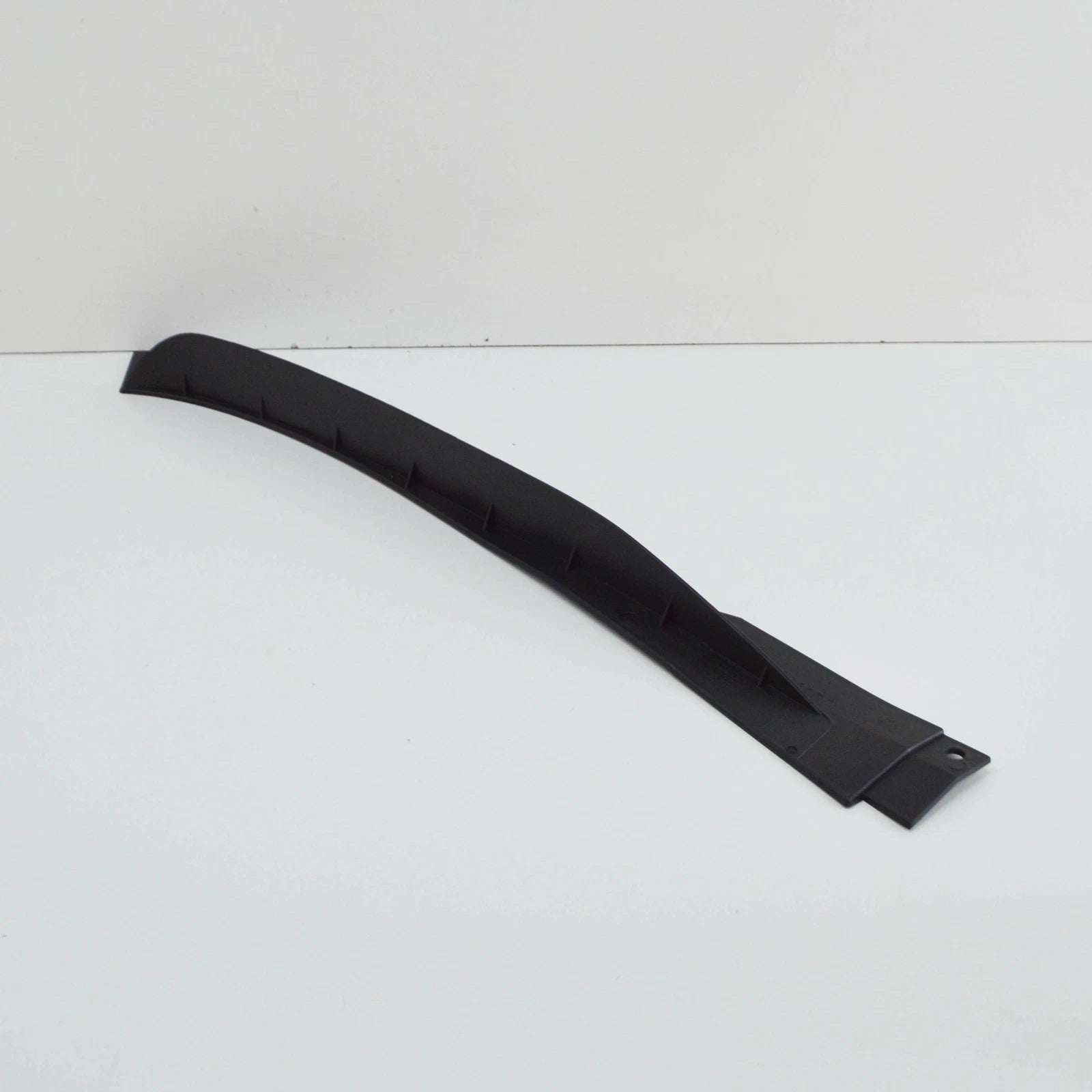 NEW BMW 3 E90 FRONT BUMPER RIGHT PRESSURE LIP SEAL 51717892698 7892698 ORIGINAL