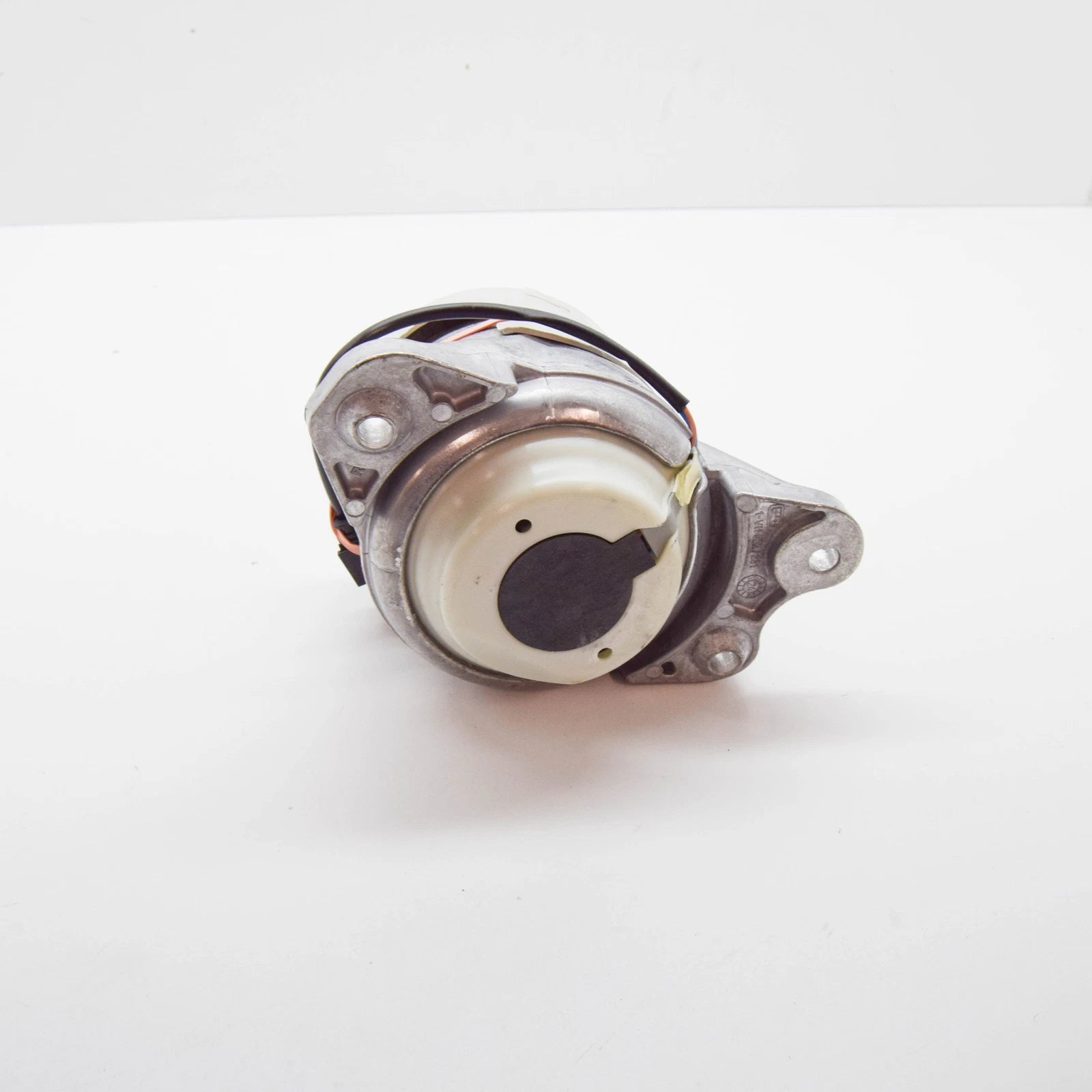 NEW MERCEDES-BENZ E W213 RIGHT SIDE ENGINE MOUNT A2132405200 ORIGINAL