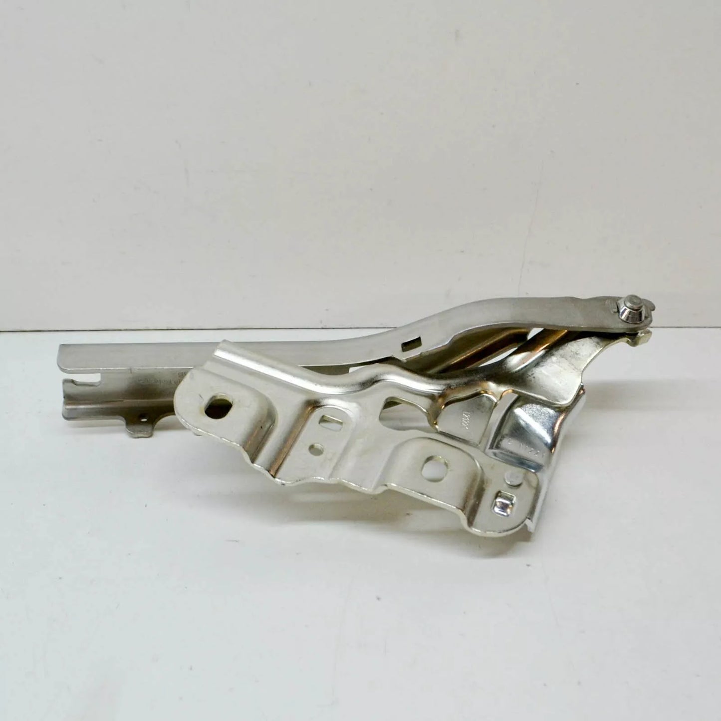 NEW AUDI Q3 F3 SPORTBACK FRONT LEFT BONNET HOOD HINGE 83A823301 ORIGINAL