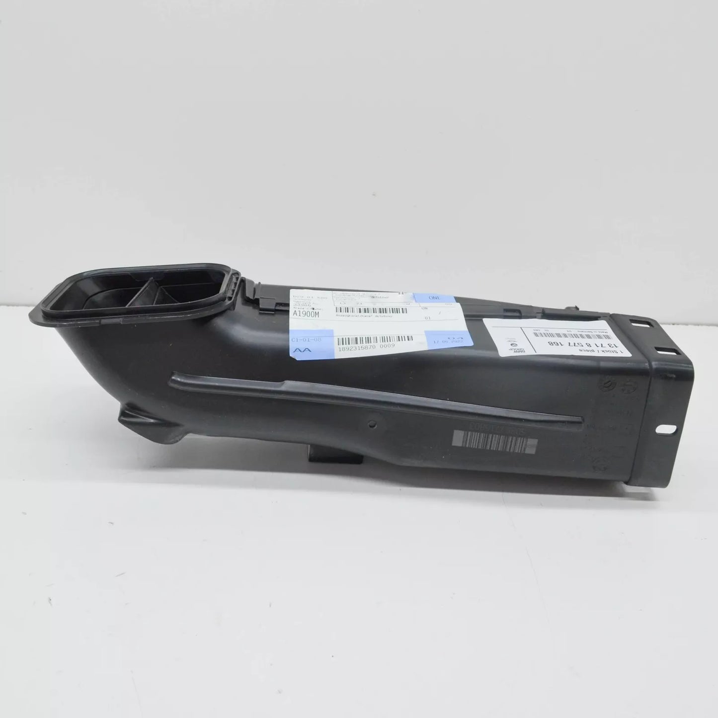 NEW BMW 5 G30 AIR INTAKE TUBE DUCT 13718577168 ORIGINAL