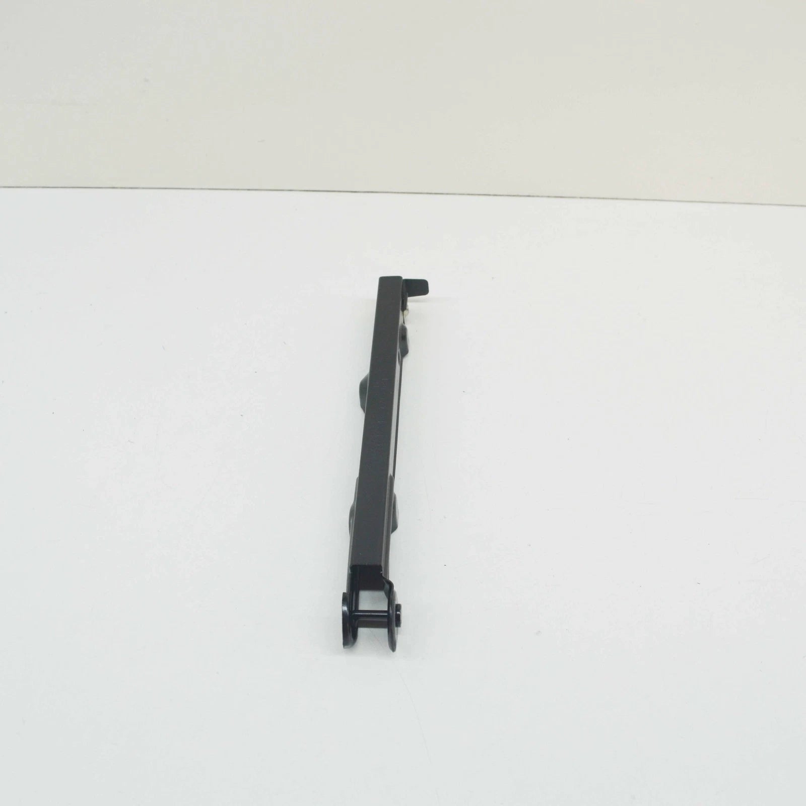 NEW MERCEDES-BENZ SL R230 FRONT LEFT BUMPER BRACKET A2308800514