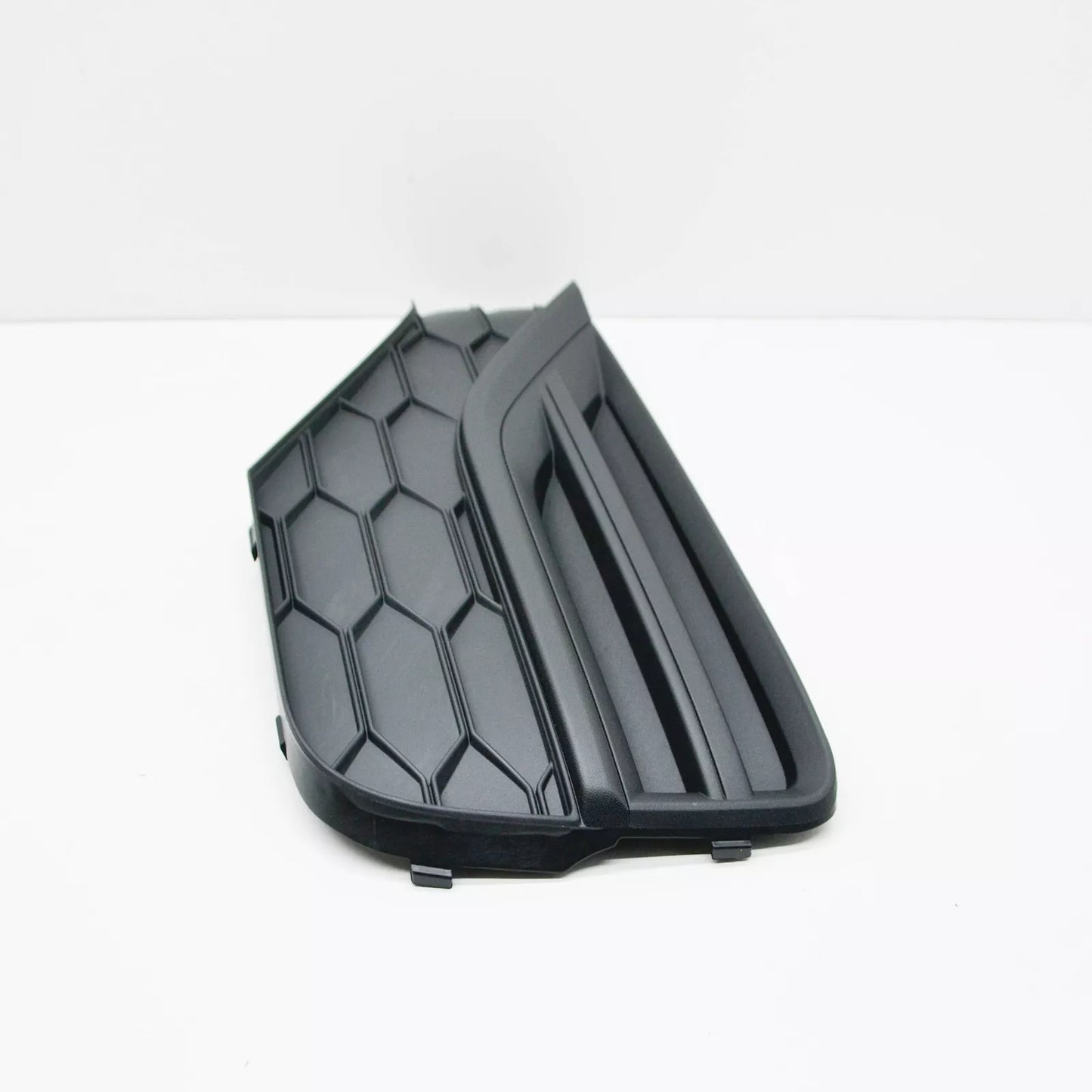 NEW VOLKSWAGEN AMAROK MK1 FRONT LEFT GRILLE 2H68074899B9 2017