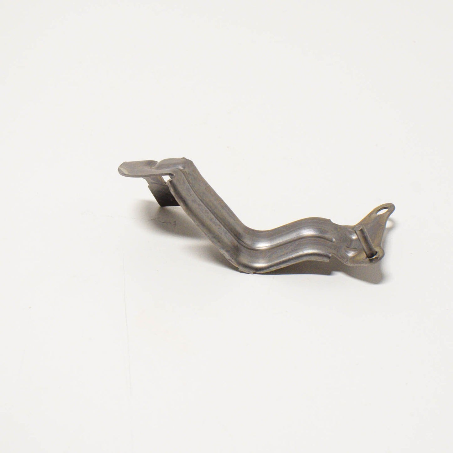 NEW MERCEDES BENZ S W222 REGENERATION VALVE HOLDER BRACKET A2224760236 ORIGINAL