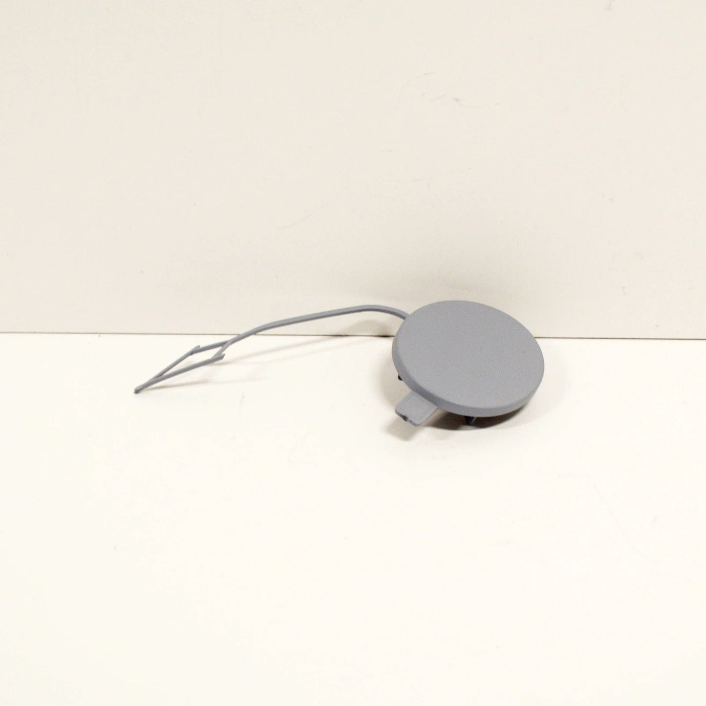 NEW VOLKSWAGEN GOLF MK7 FRONT BUMPER TOW HOOK EYE CAP 5G0807241AGRU