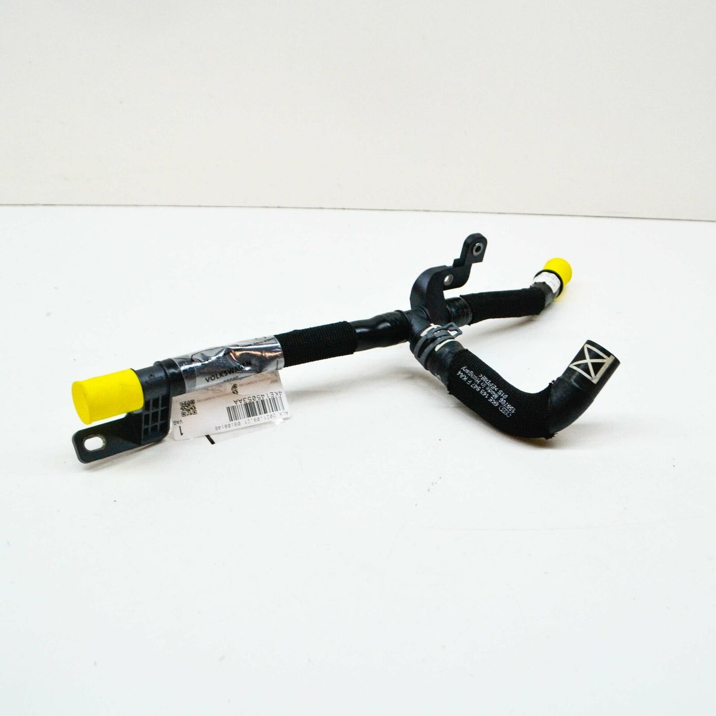 NEW AUDI E-TRON REAR RIGHT DRIVE MOTOR BATTERY PACK COOLANT HOSE 4KE145053AA