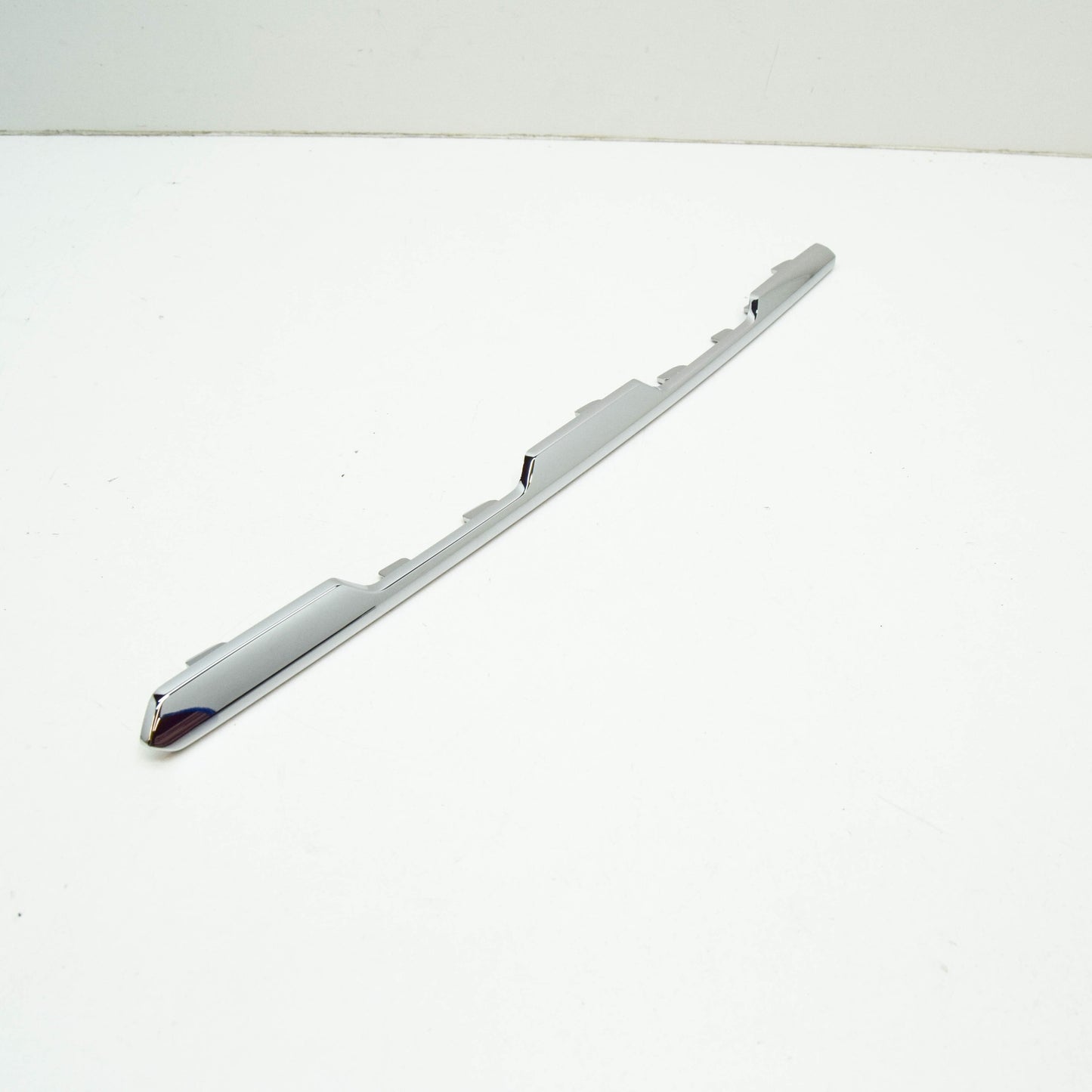 NEW MERCEDES-BENZ GLC X253 RADIATOR GRILLE LEFT TRIM BAR A2538881901 ORIGINAL