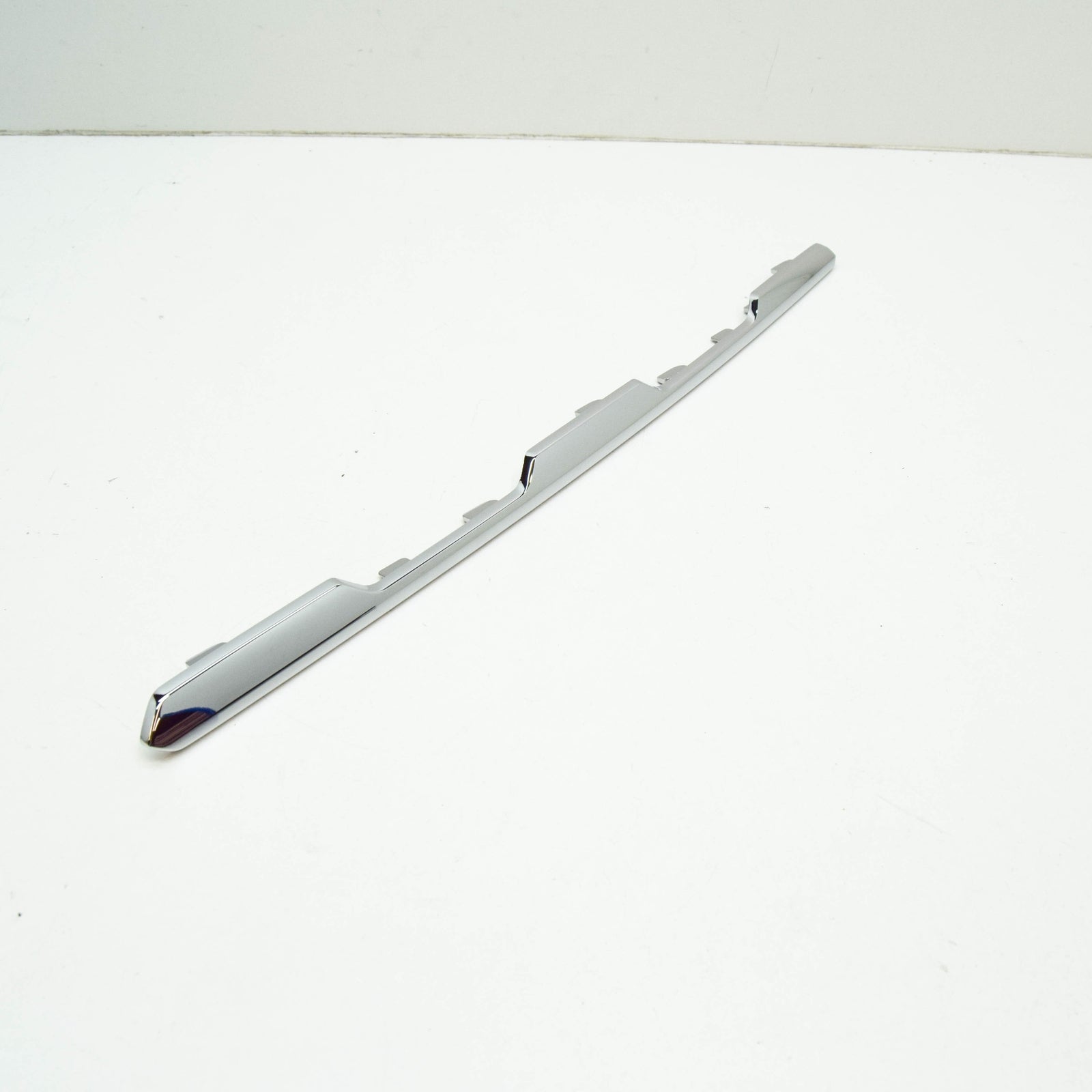 NEW MERCEDES-BENZ GLC X253 RADIATOR GRILLE LEFT TRIM BAR A2538881901 ORIGINAL