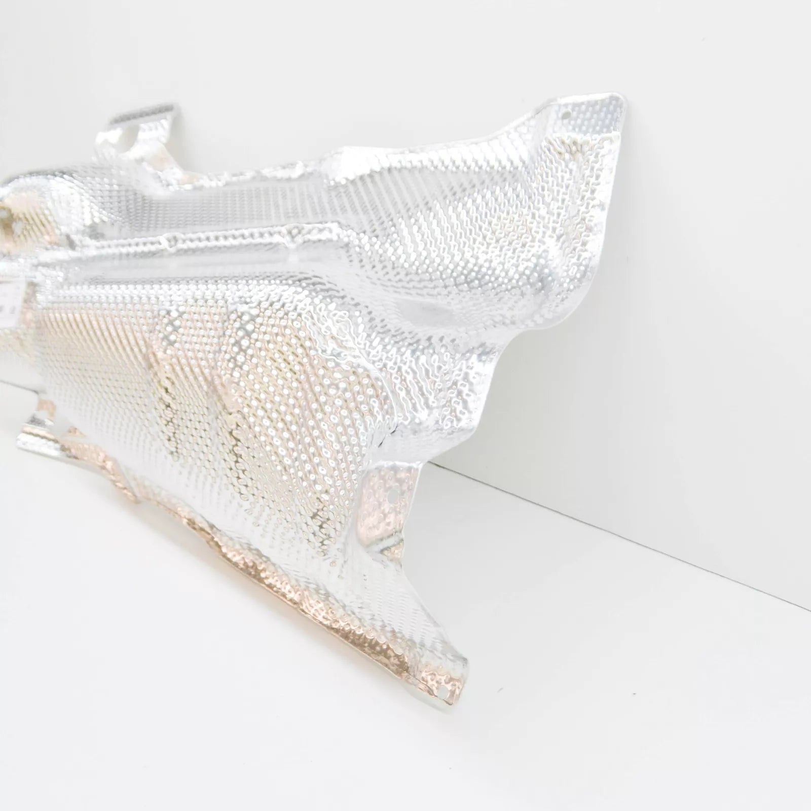 NEW BMW 3 E90 FUEL TANK HEAT INSULATION 51717117372 7117372 ORIGINAL