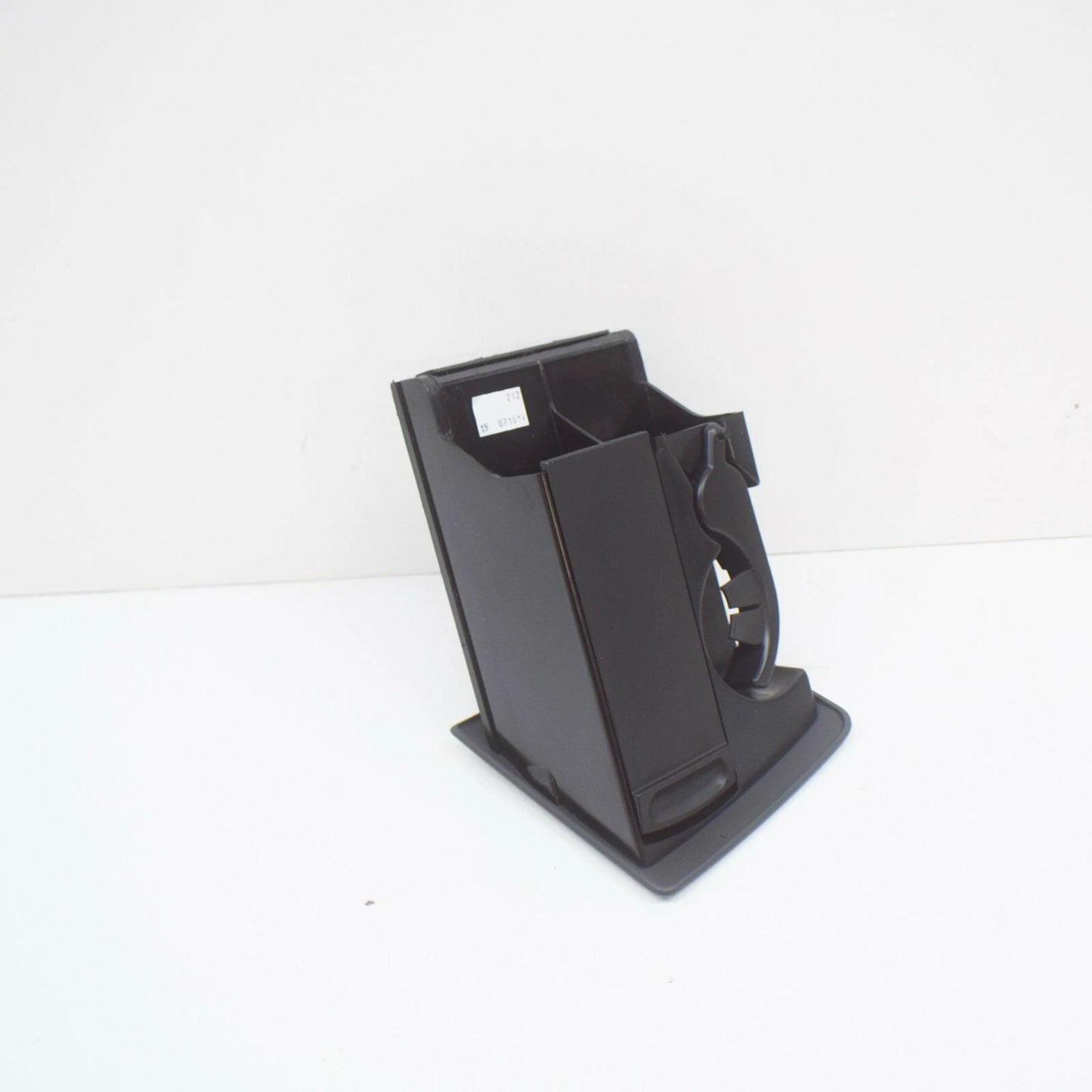 NEW MB VITO W639 FRONT ASHTRAY DRINK HOLDER LHD A63968002589B51