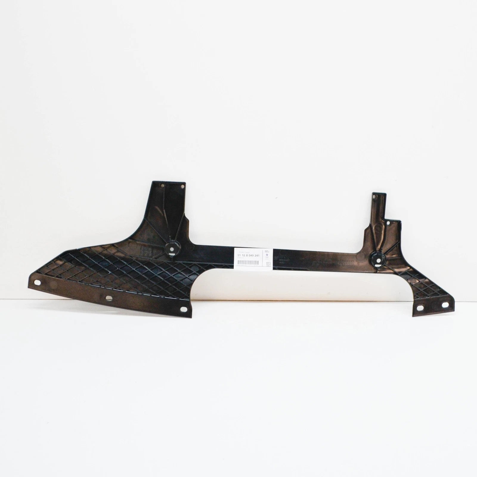 NEW BMW 5 TOURING F11 REAR BUMPER BOTTOM CENTRE GUIDE 51128049241 ORIGINAL