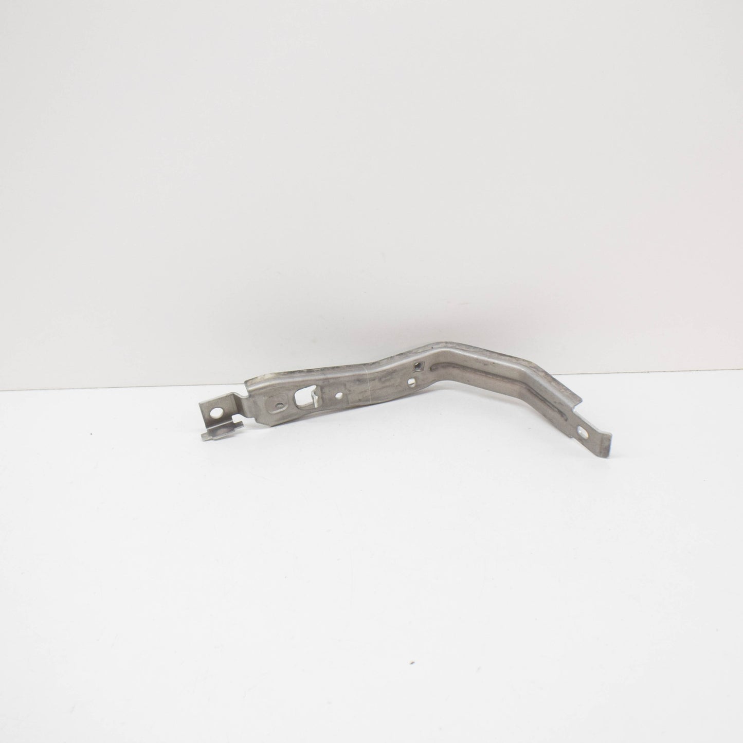 NEW AUDI TT FV 8S RIGHT RADIATOR SUPPORT OUTER BRACKET 8S0959116A ORIGINAL